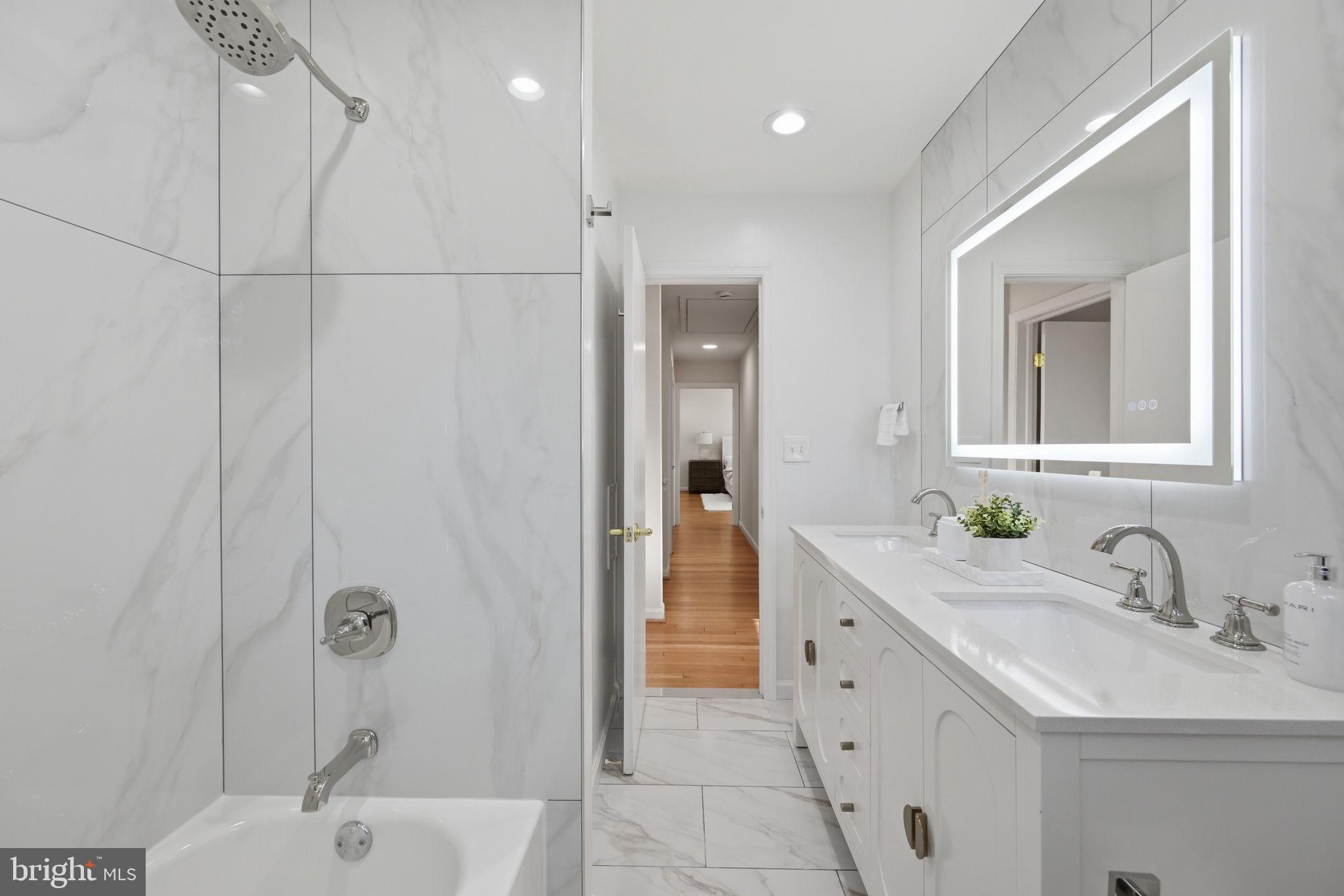 FOREST HILLS - Residential