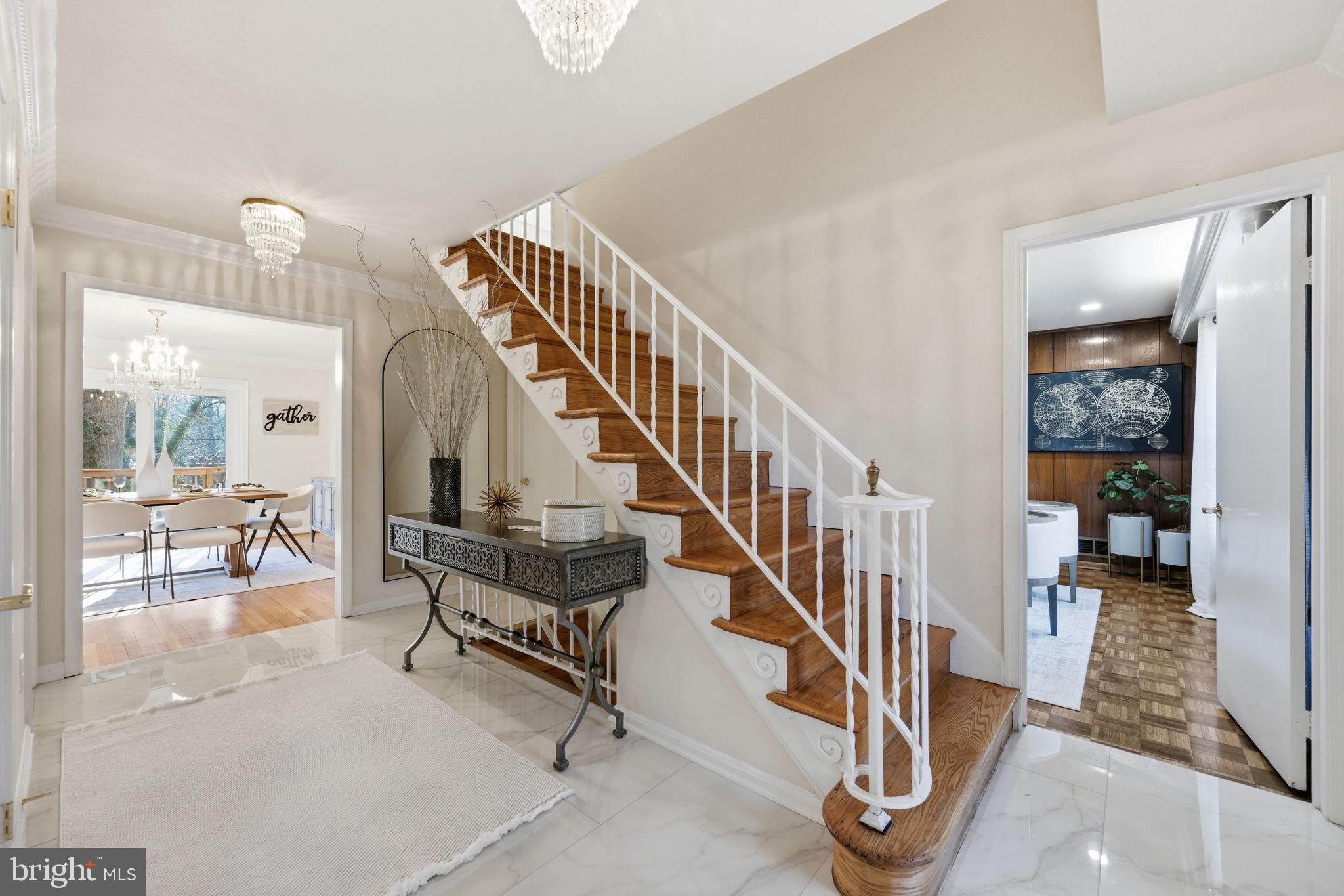 FOREST HILLS - Residential