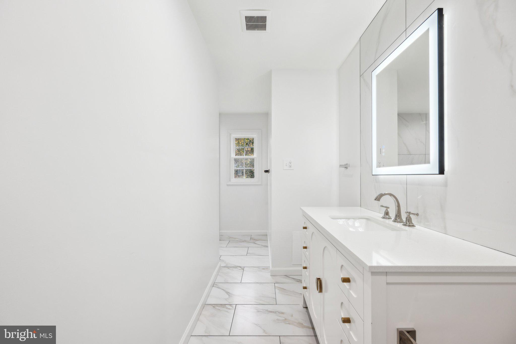 FOREST HILLS - Residential