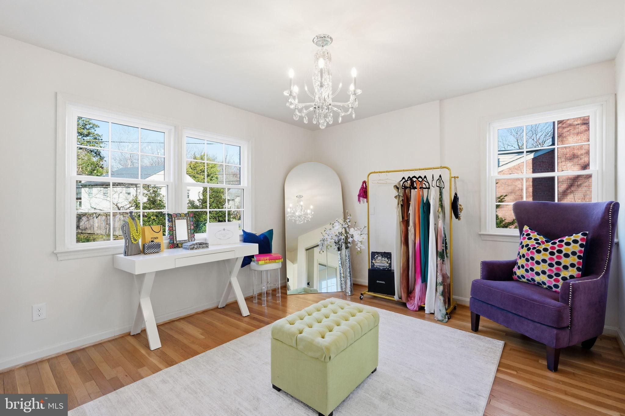 FOREST HILLS - Residential