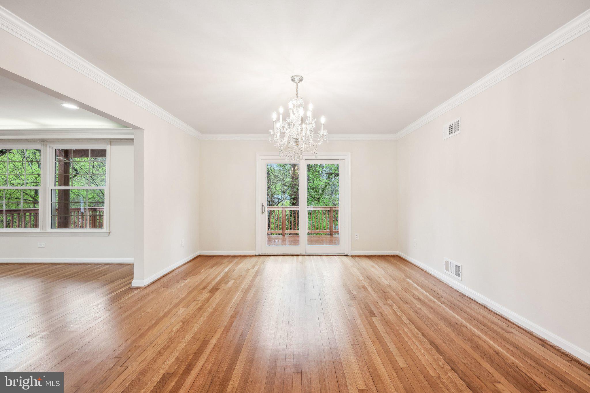 FOREST HILLS - Residential