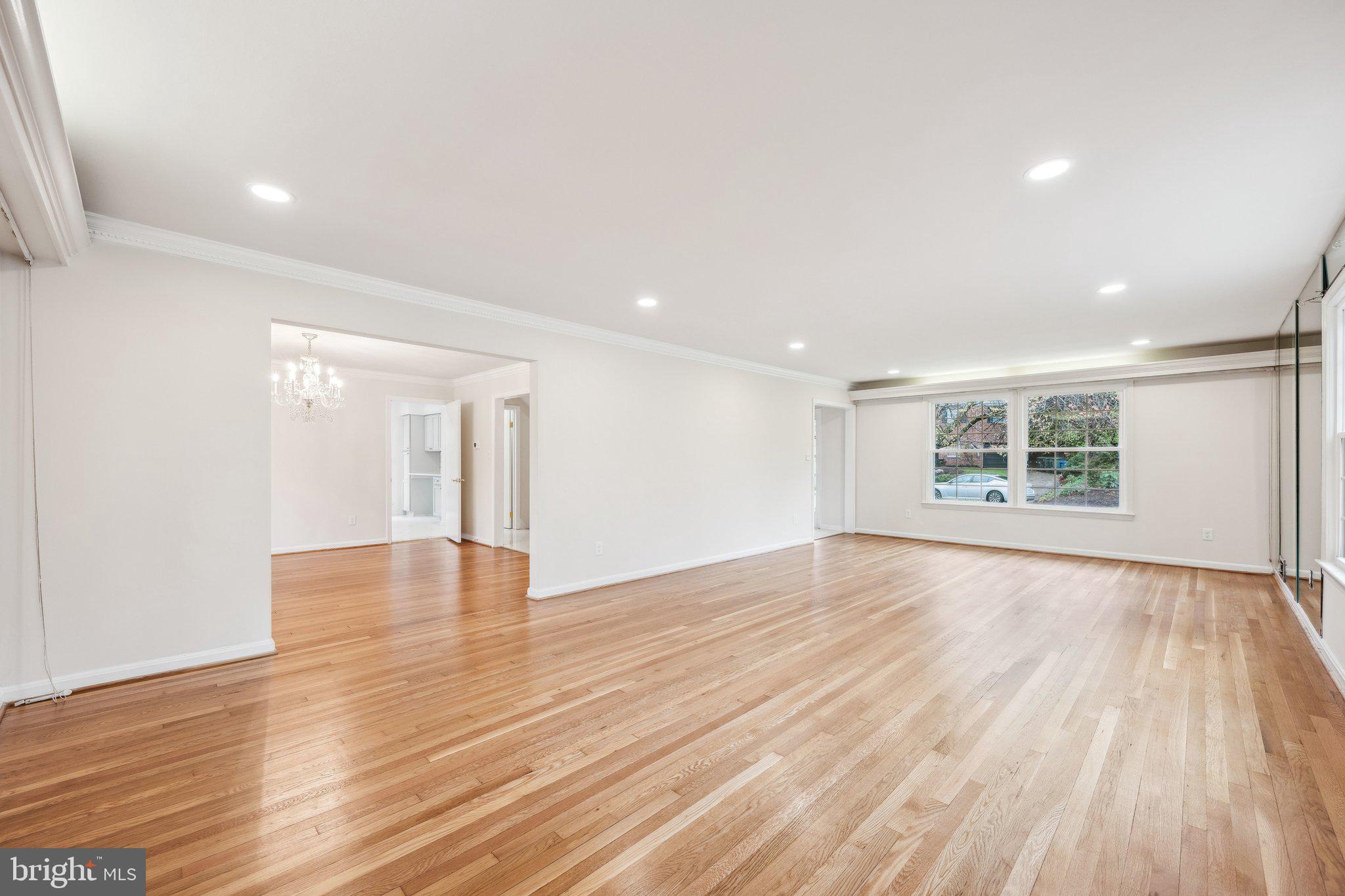 FOREST HILLS - Residential