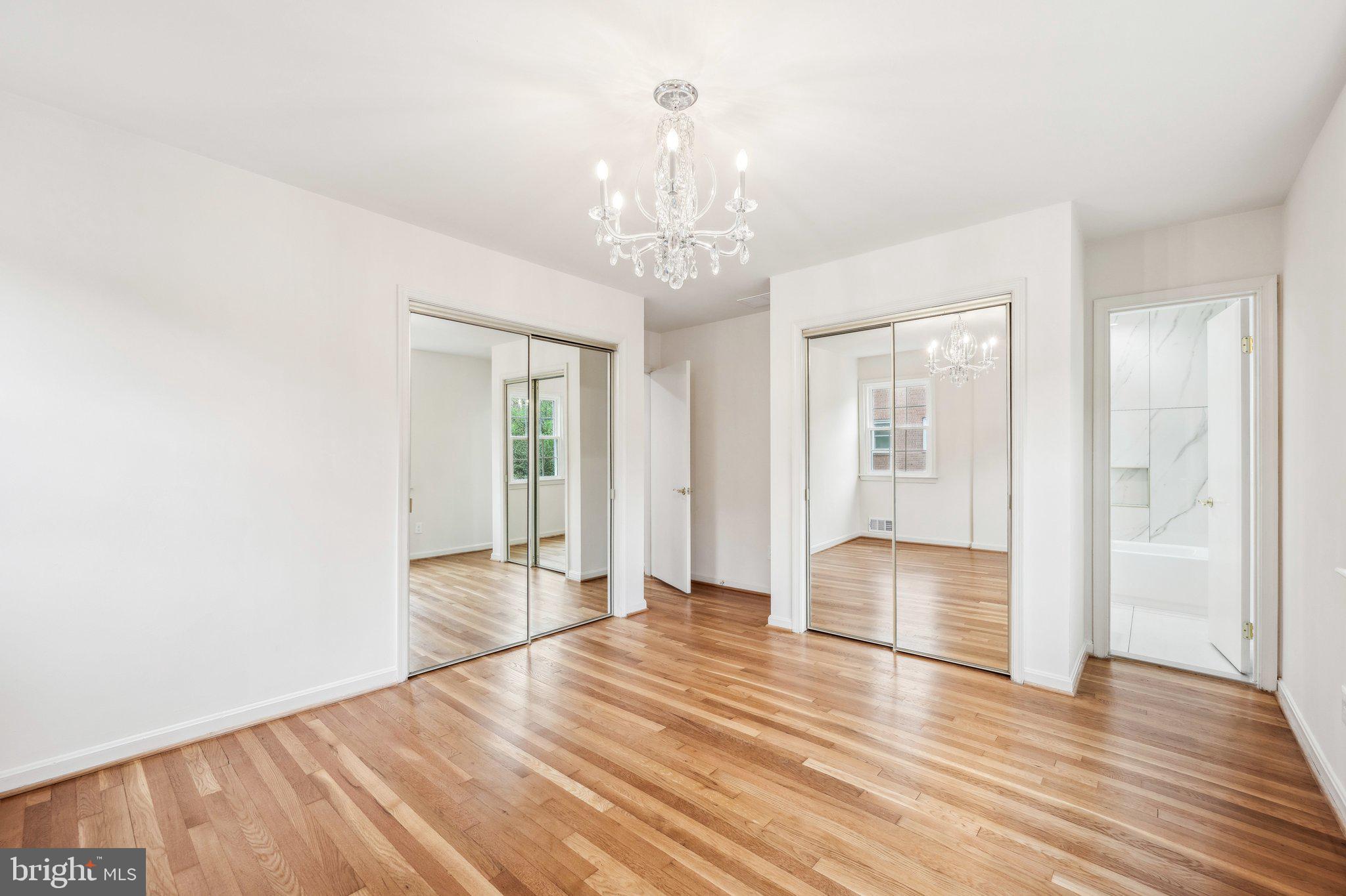 FOREST HILLS - Residential