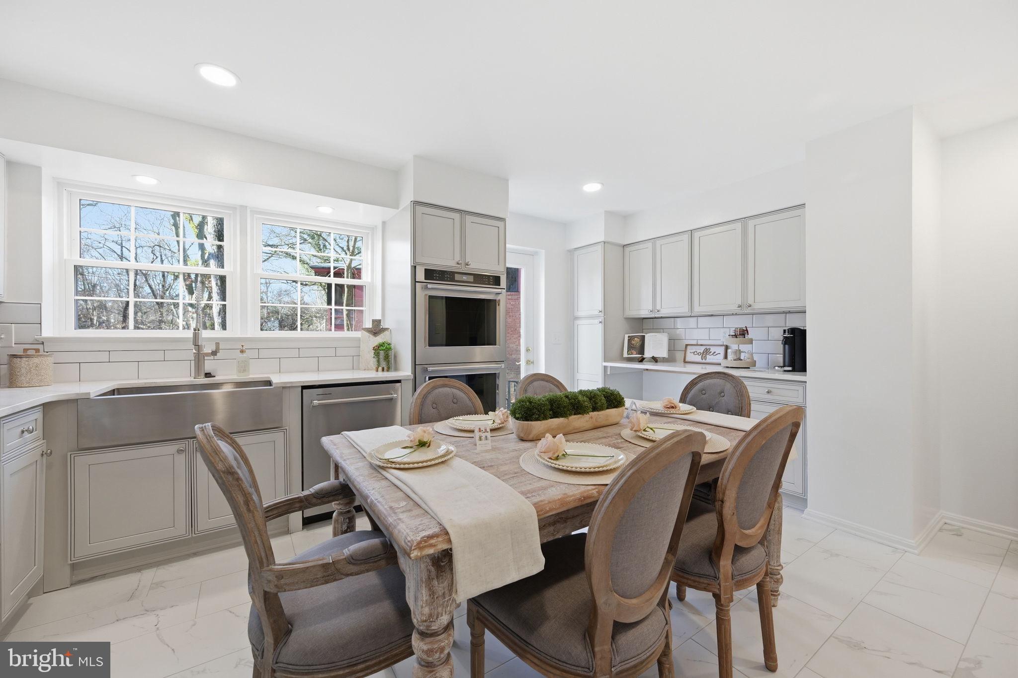 FOREST HILLS - Residential