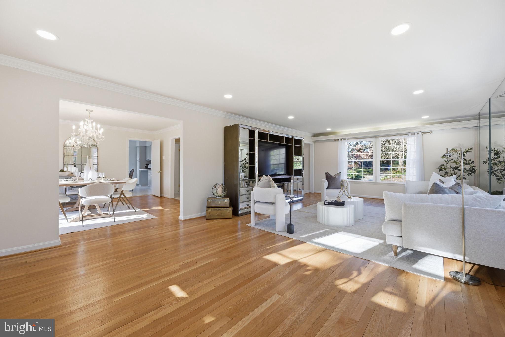 FOREST HILLS - Residential