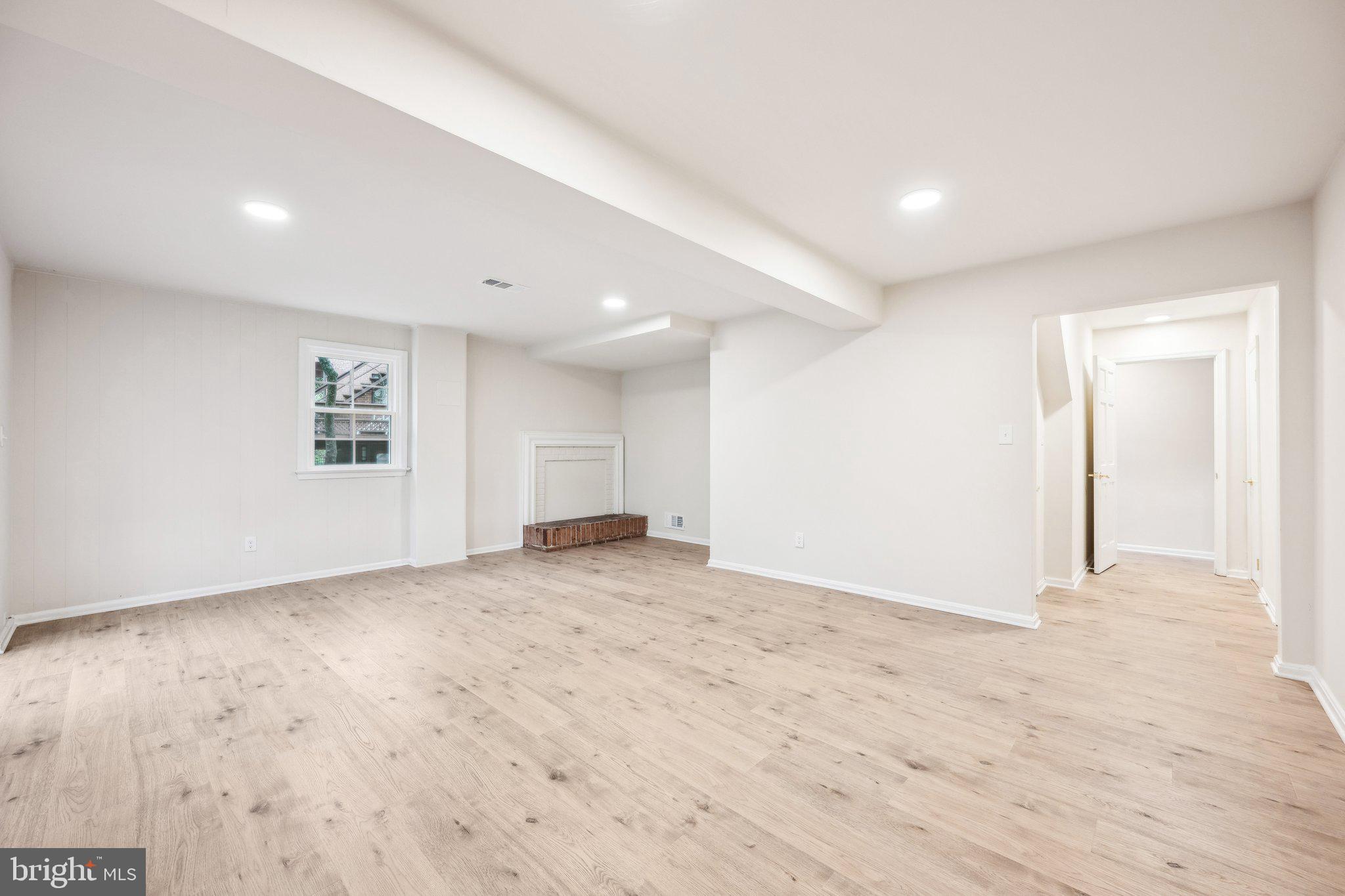 FOREST HILLS - Residential