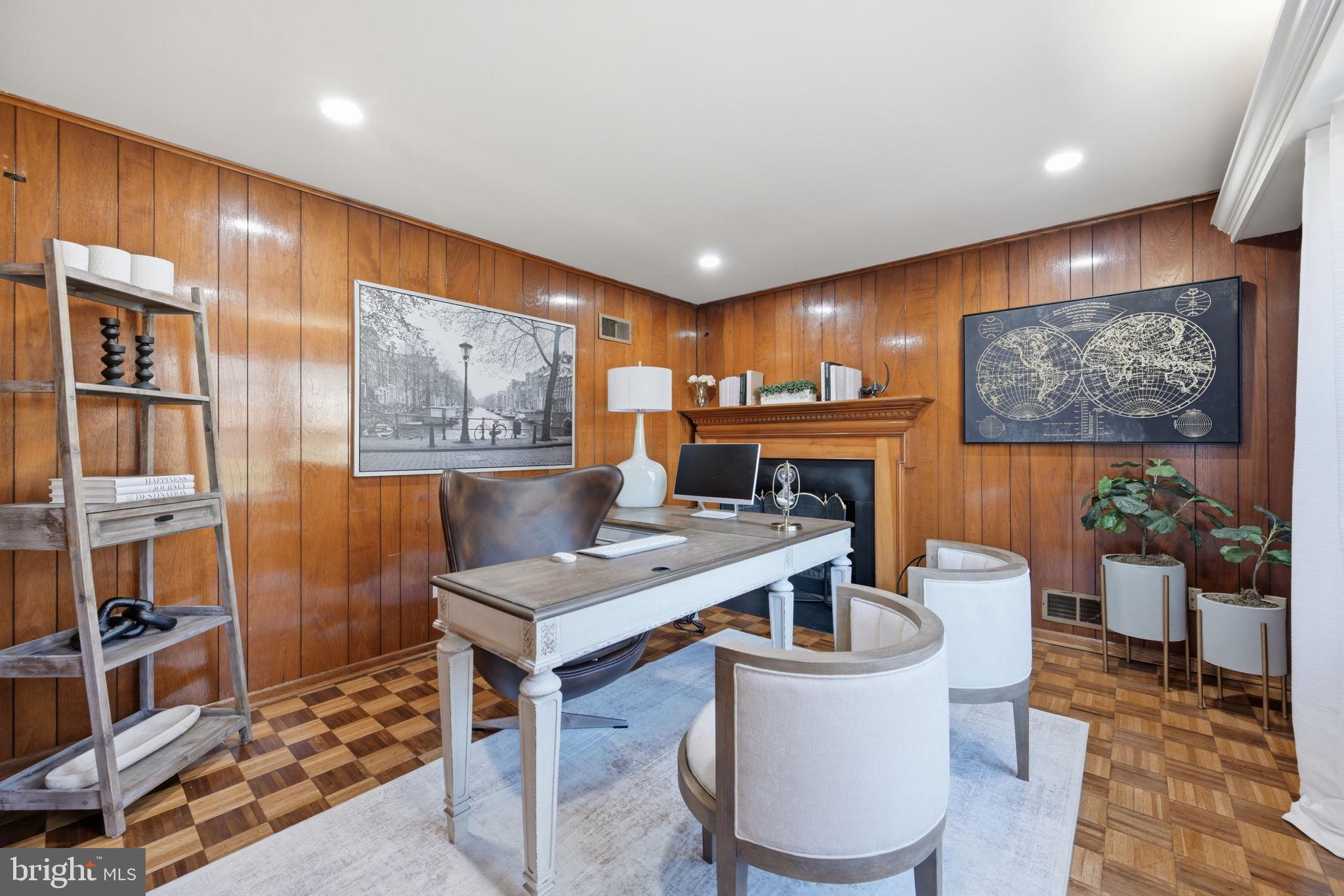 FOREST HILLS - Residential