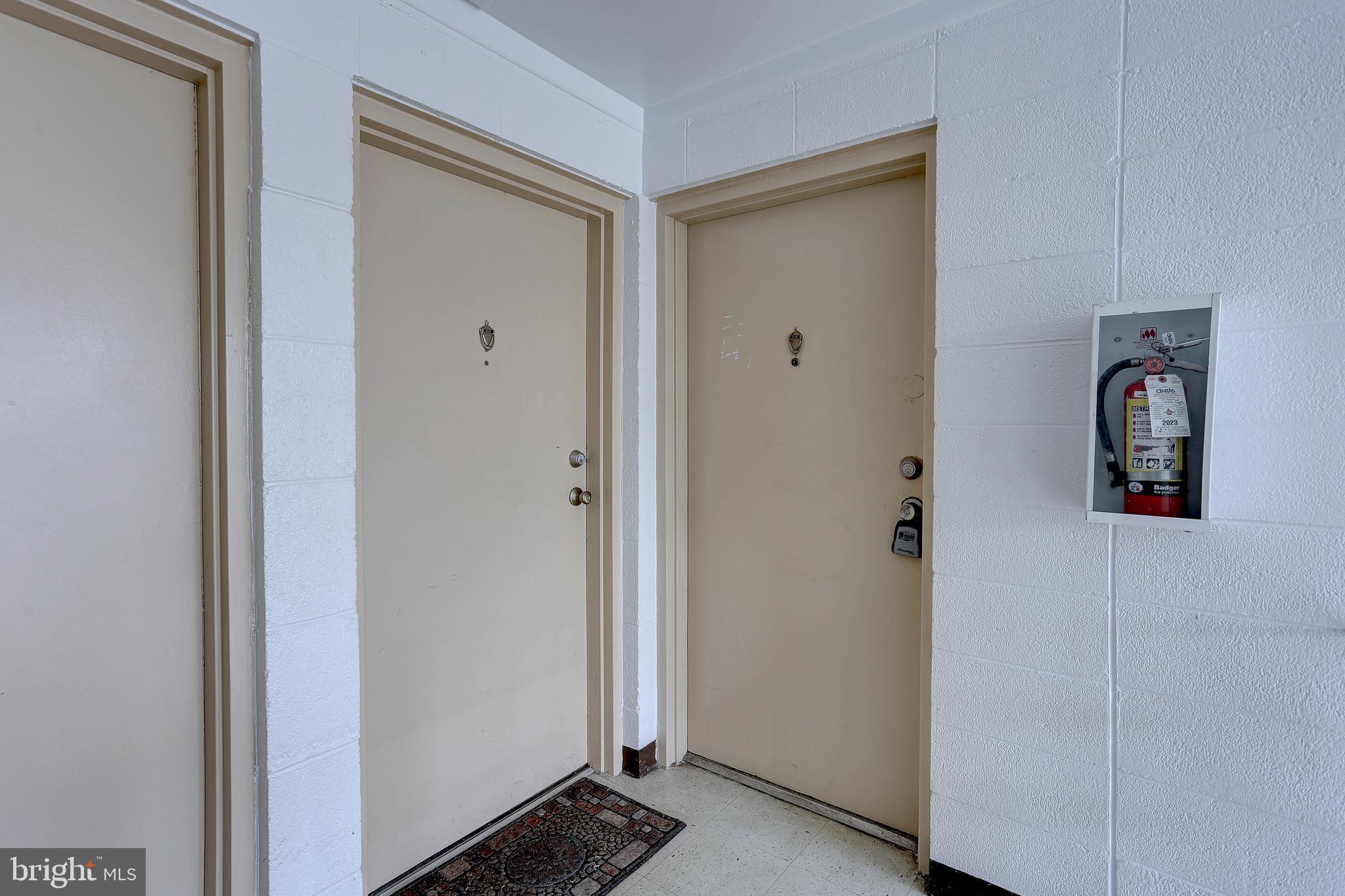 MARLOW TOWERS - Residential