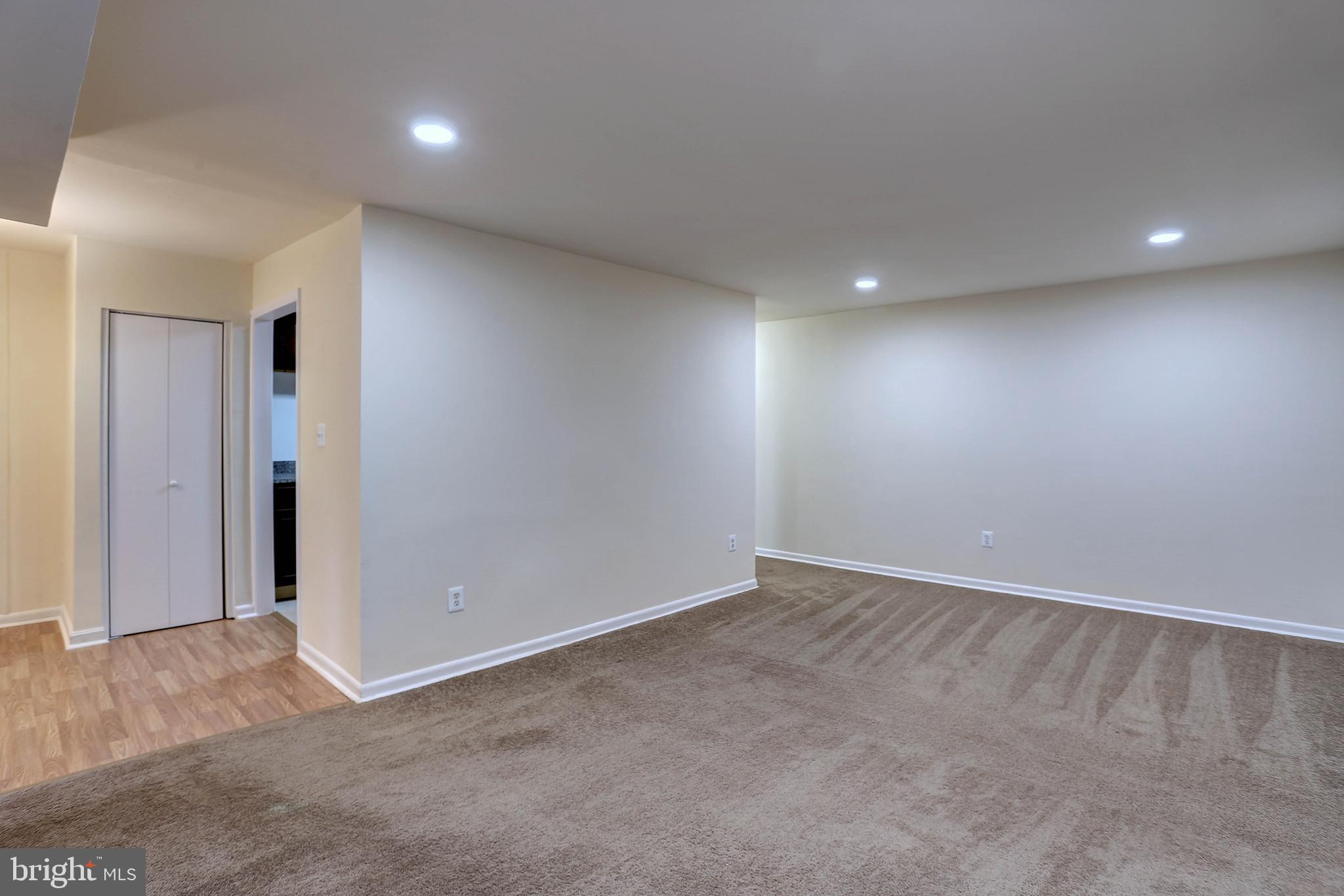 MARLOW TOWERS - Residential