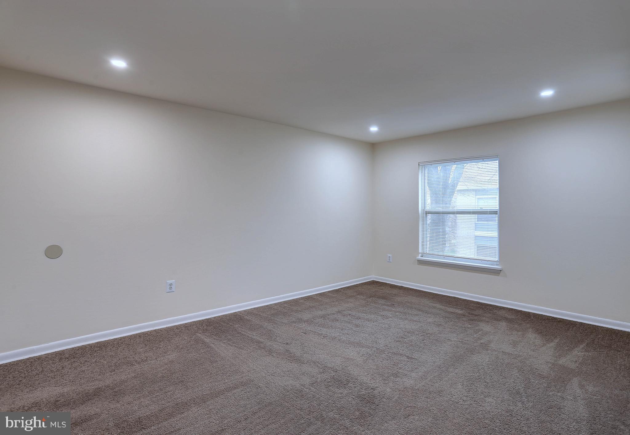 MARLOW TOWERS - Residential