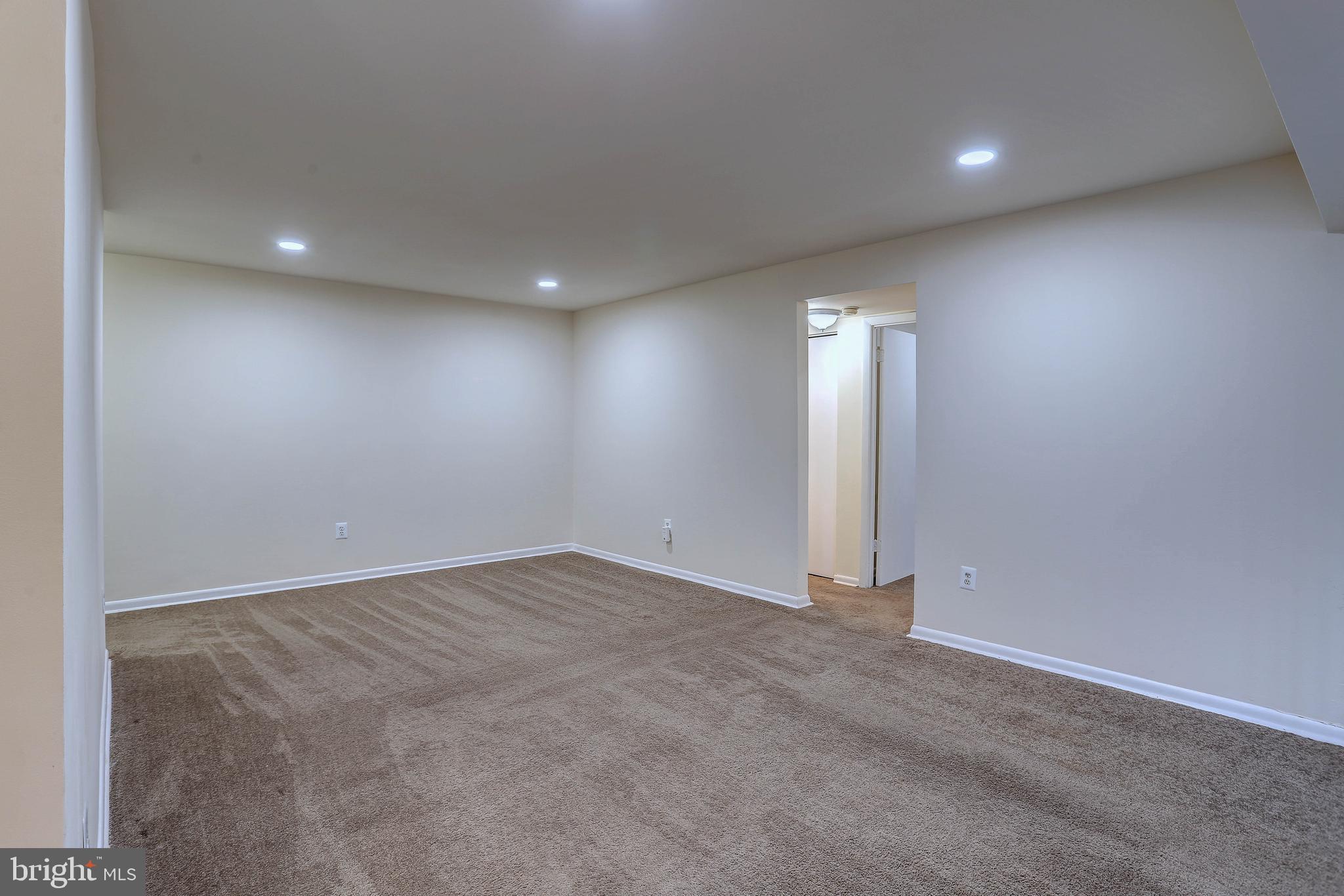 MARLOW TOWERS - Residential