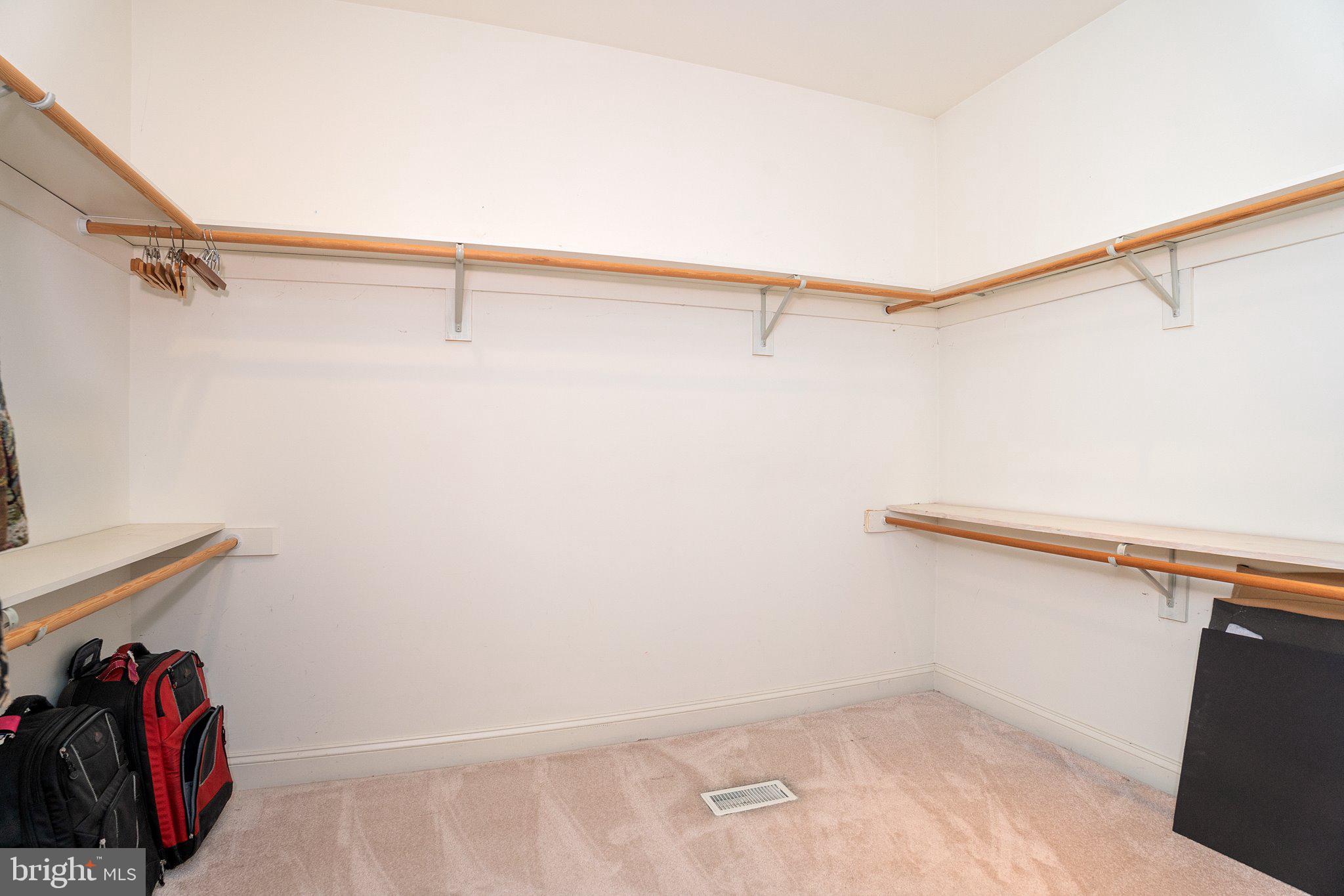 FERNBANK - Residential