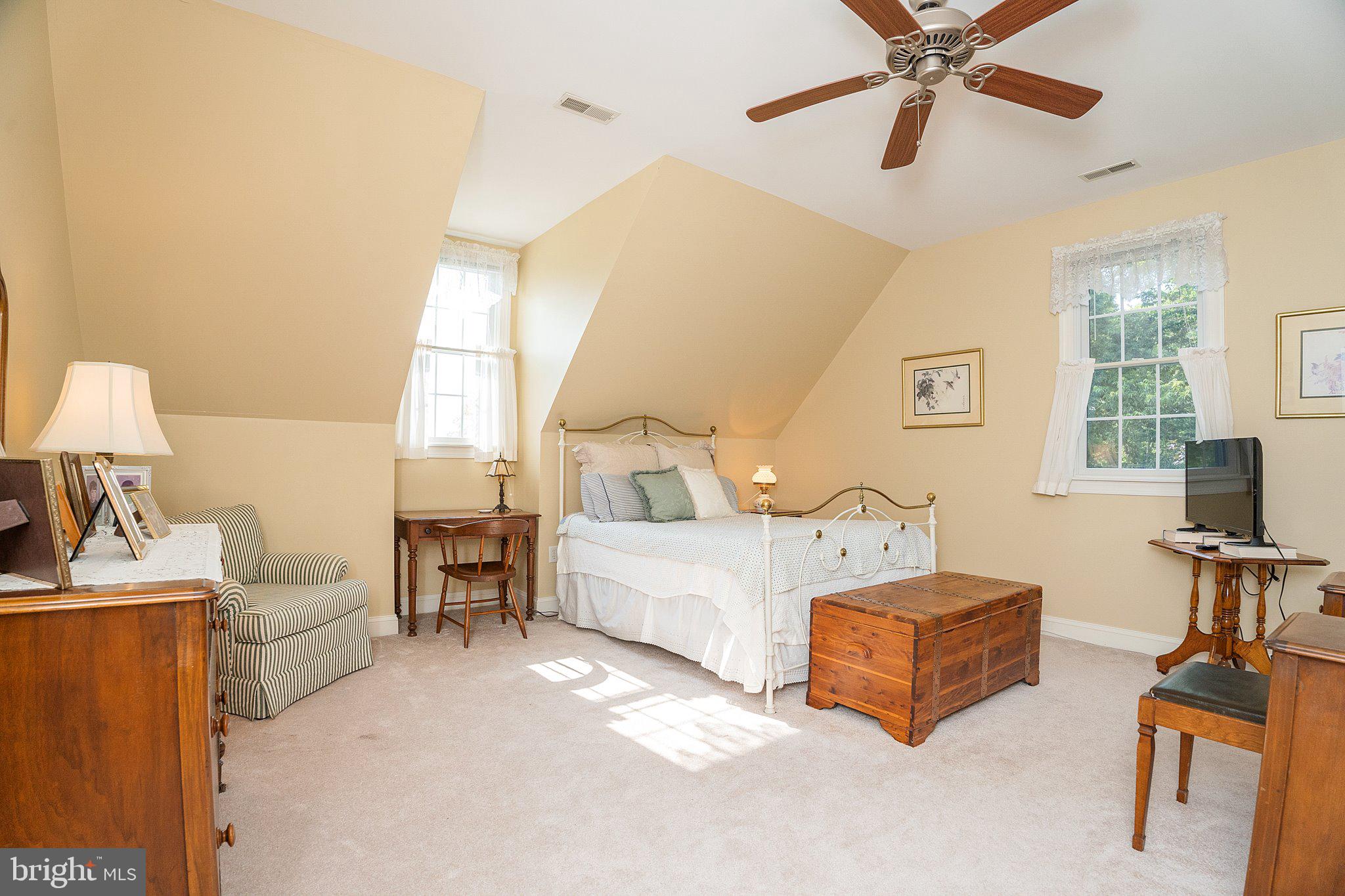 FERNBANK - Residential