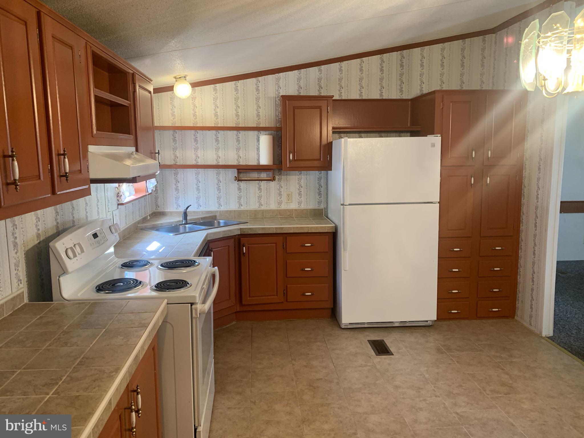 BRIARWOOD ESTATES - Residential