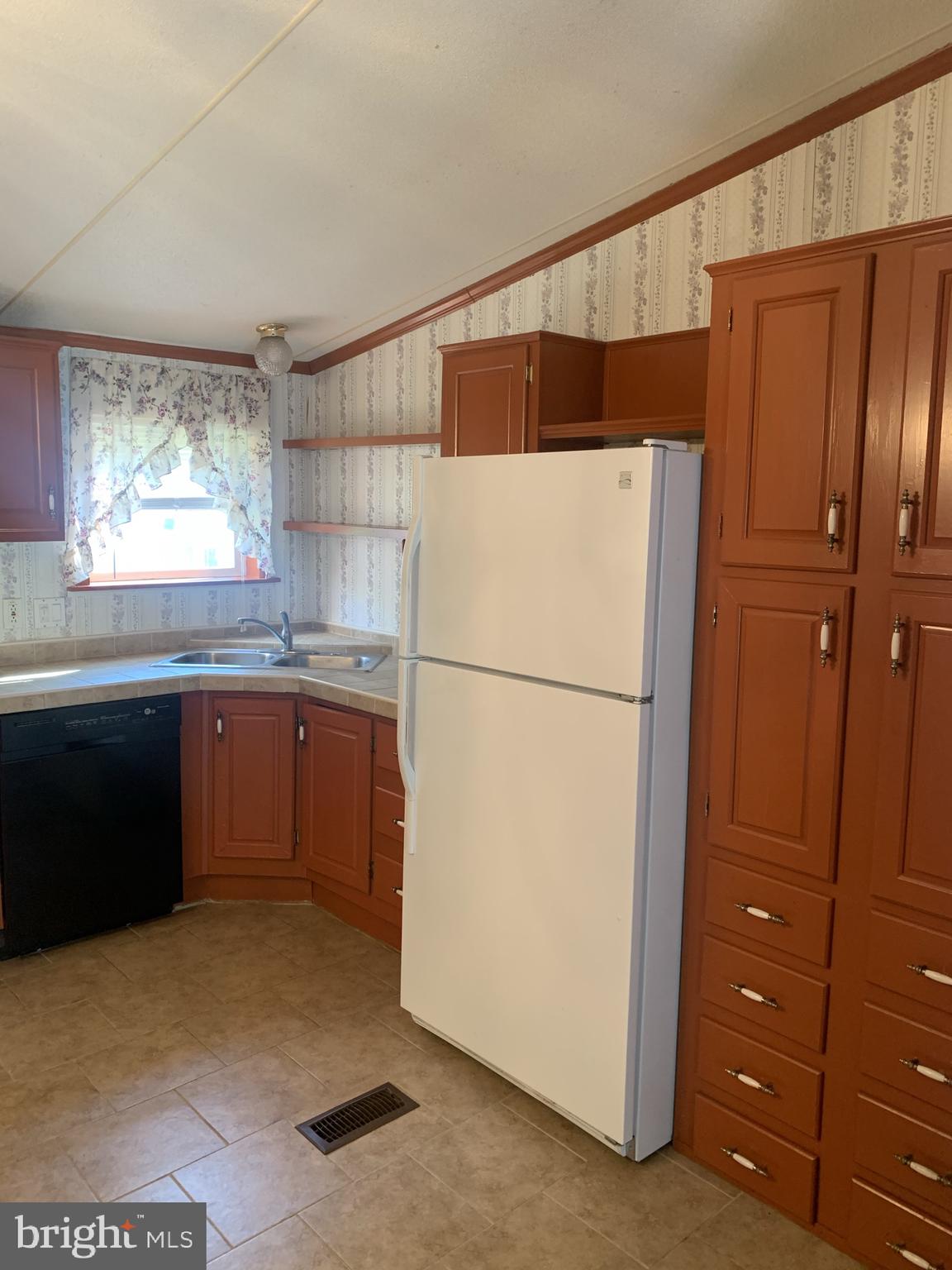 BRIARWOOD ESTATES - Residential