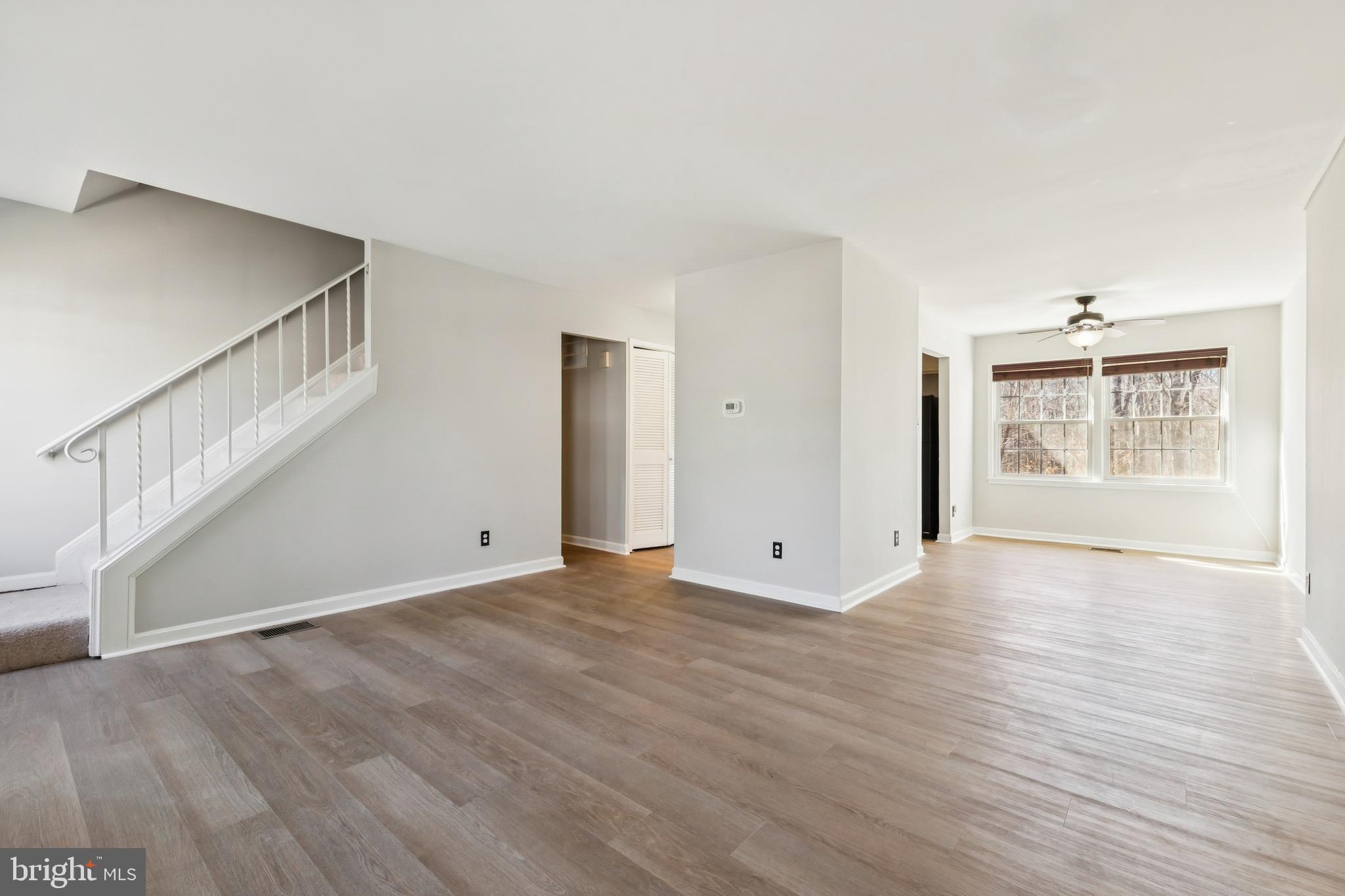 LONDON TOWNE - Residential