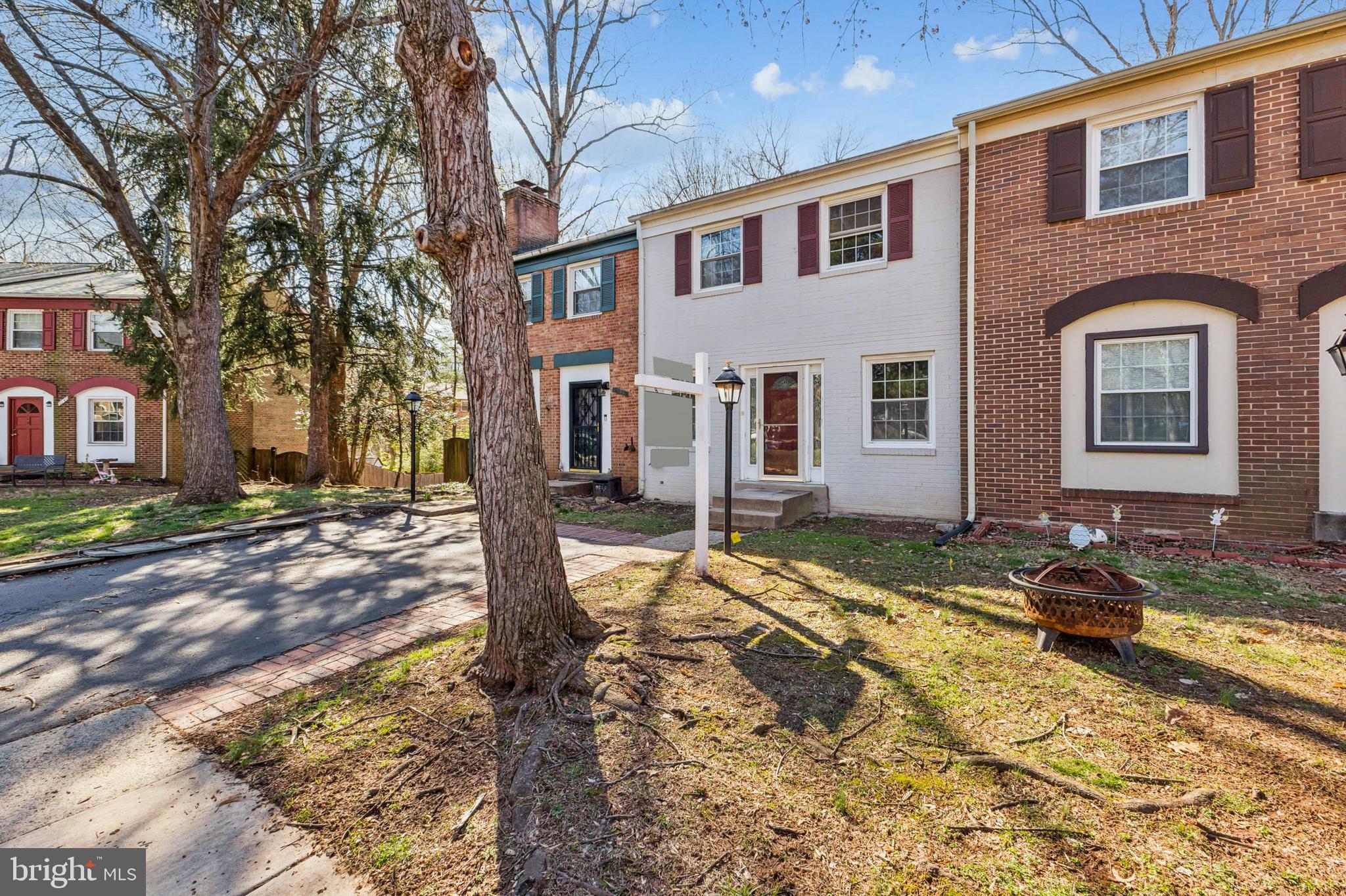 LONDON TOWNE - Residential