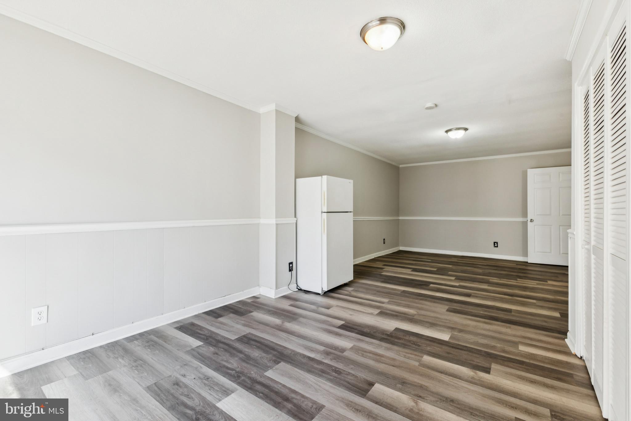 LONDON TOWNE - Residential