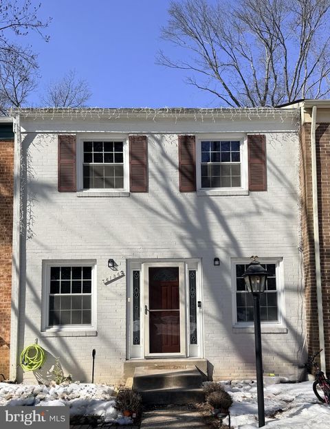 6136 GOTHWAITE DRIVE CENTREVILLE VA 20120