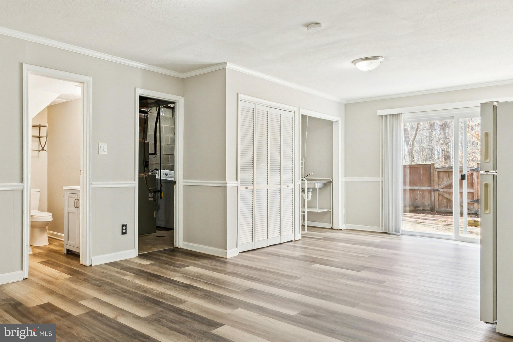 LONDON TOWNE - Residential