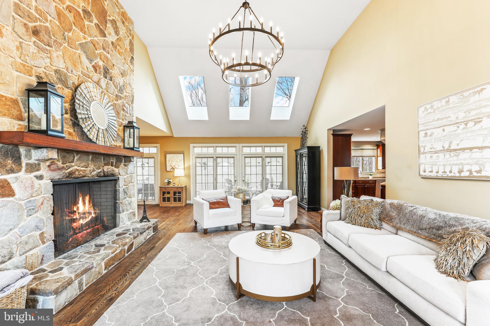 CROSS CREEK - Residential