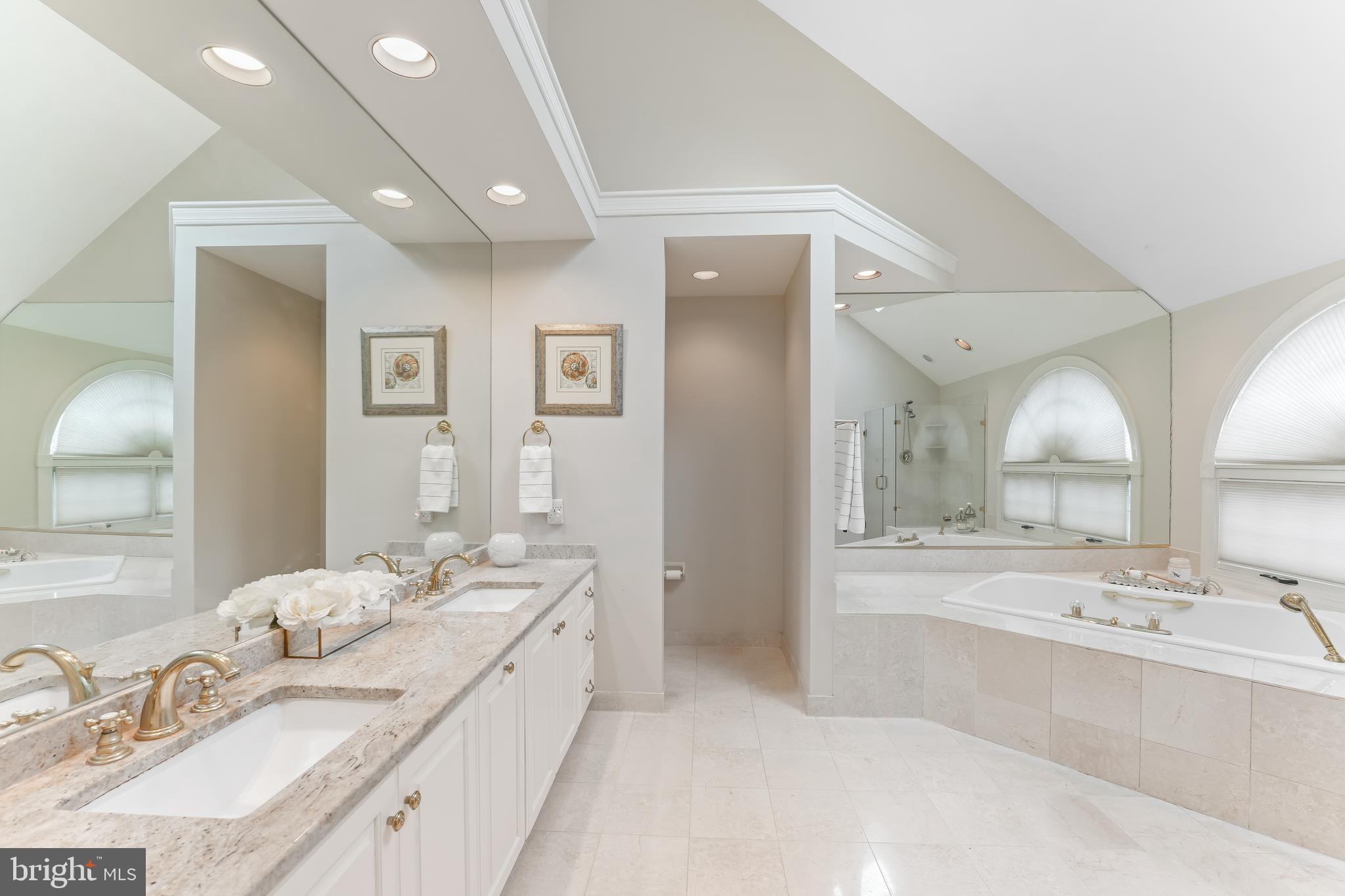 CROSS CREEK - Residential