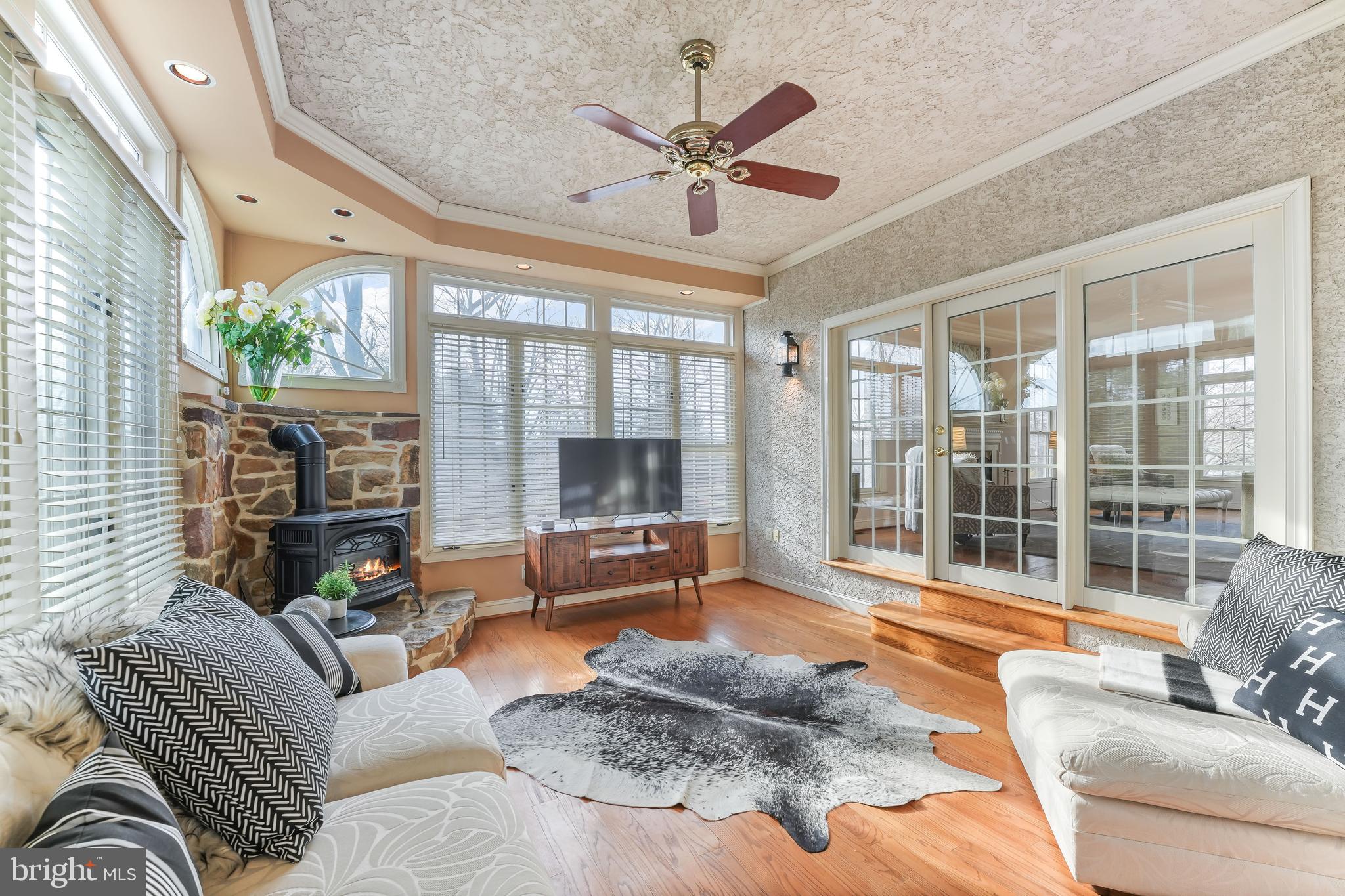 CROSS CREEK - Residential