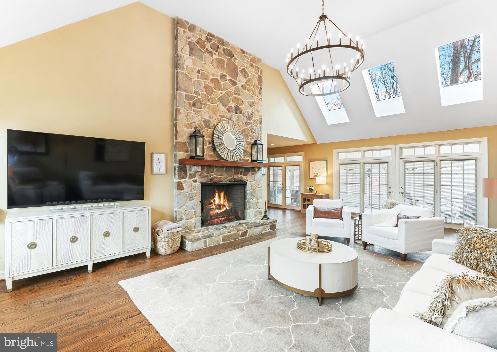 CROSS CREEK - Residential