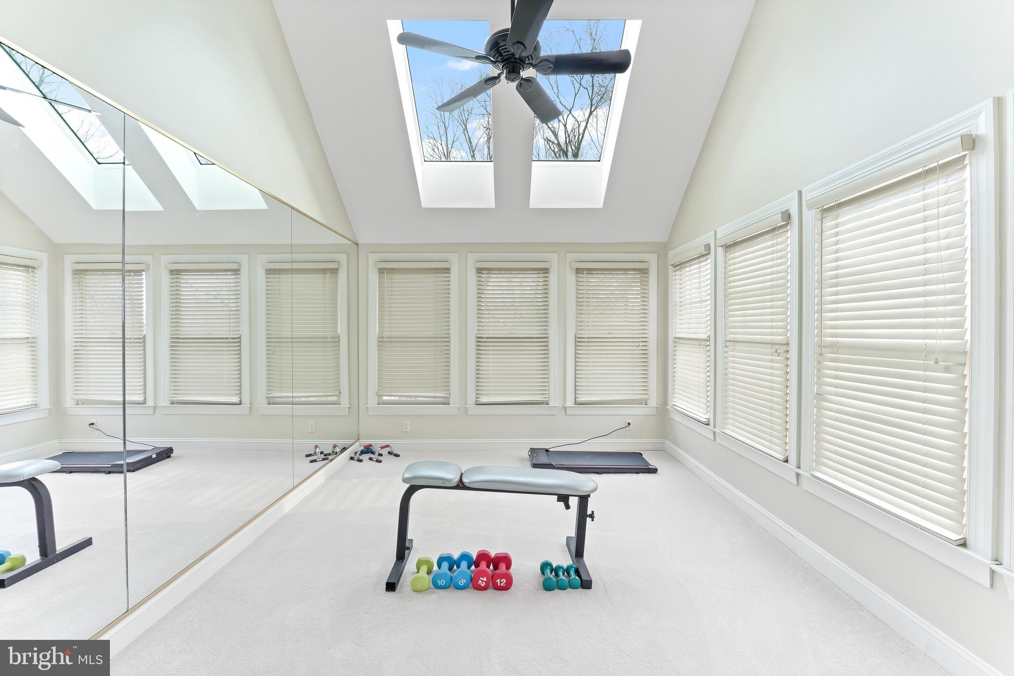 CROSS CREEK - Residential