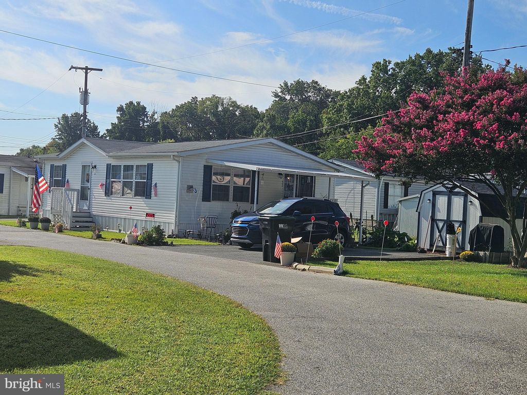 Photo of 121 Briarwood Rd, BALTIMORE, MD 21222 (MLS # MDBC2139058)