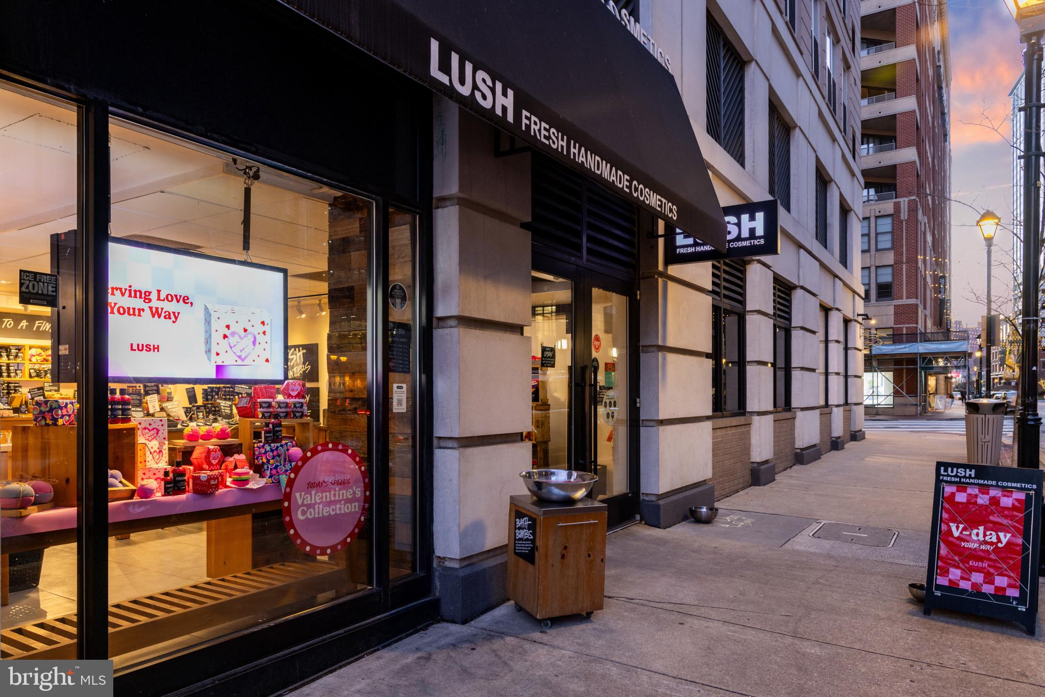 HARBOR EAST - Residential