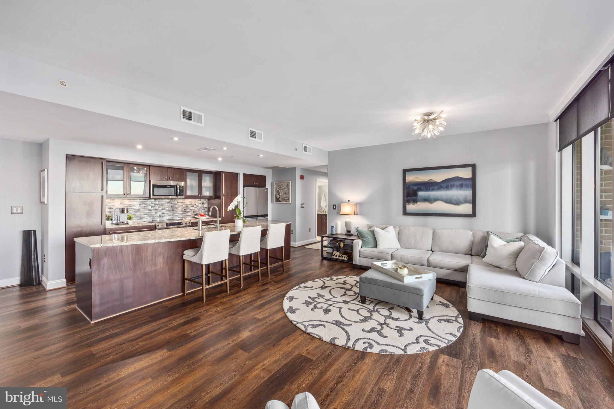 HARBOR EAST - Residential