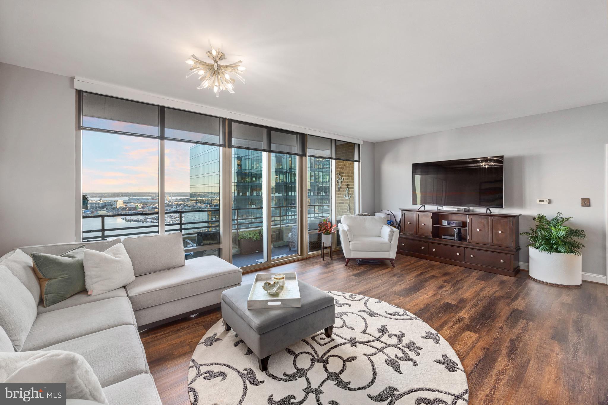 HARBOR EAST - Residential