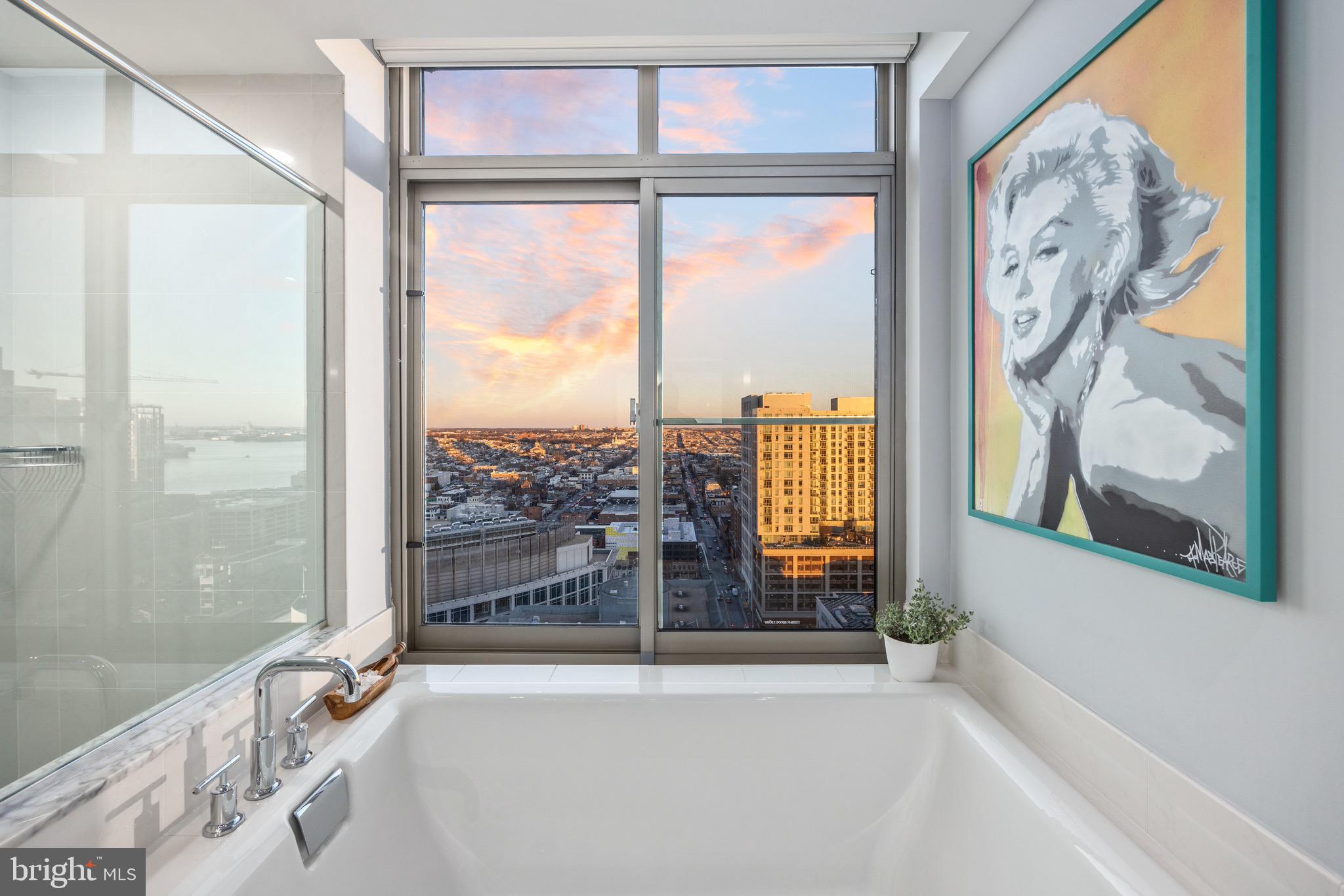 HARBOR EAST - Residential