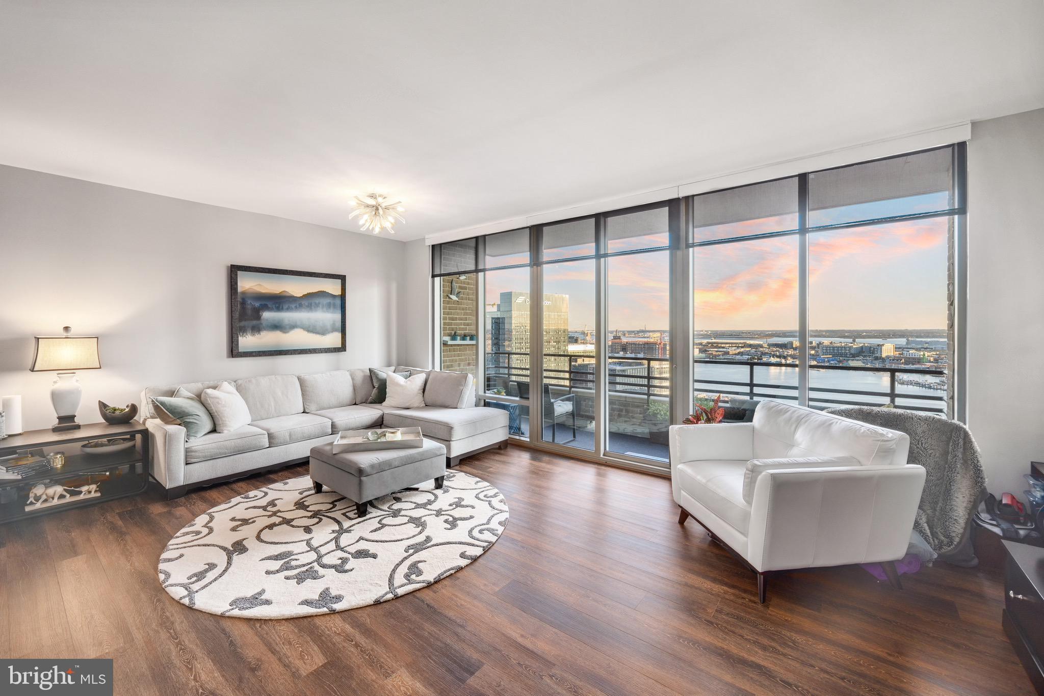 HARBOR EAST - Residential