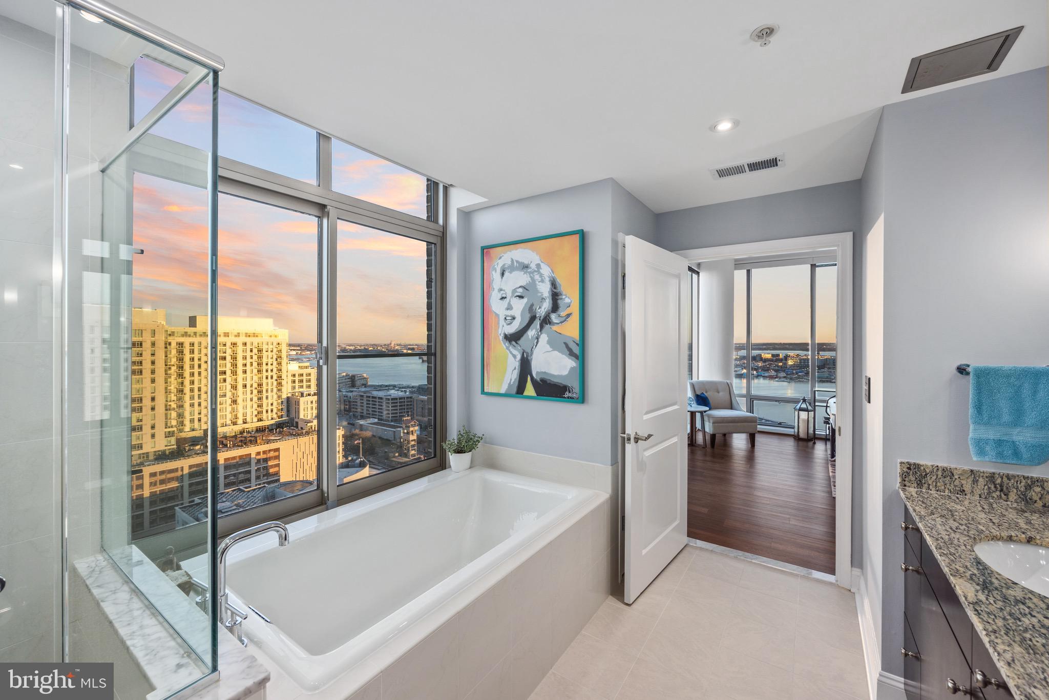 HARBOR EAST - Residential