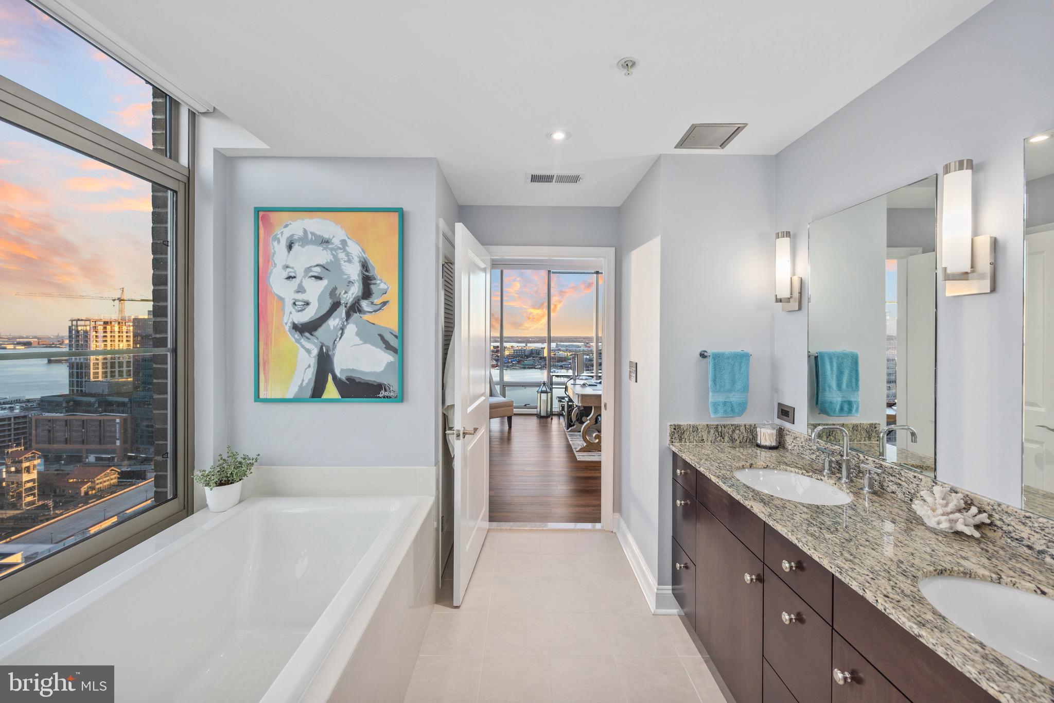 HARBOR EAST - Residential