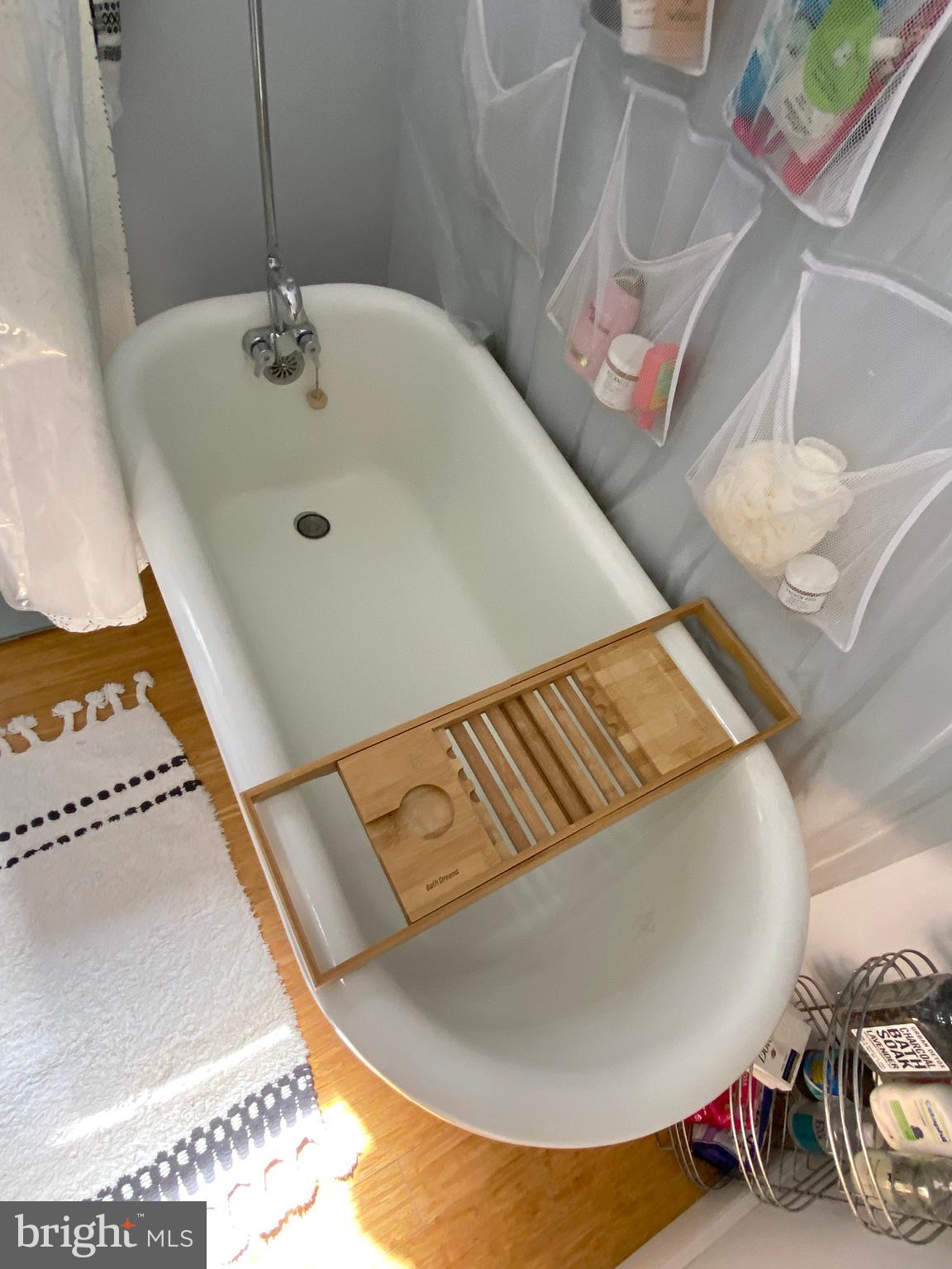 CHARLES VILLAGE - Residential