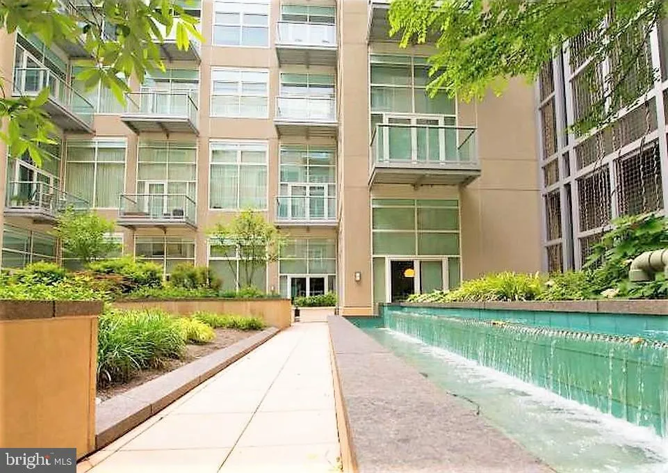 Philadelphia, Pennsylvania 19103, United States, 1 Bedroom Bedrooms, ,2 BathroomsBathrooms,Residential,Pending,99772