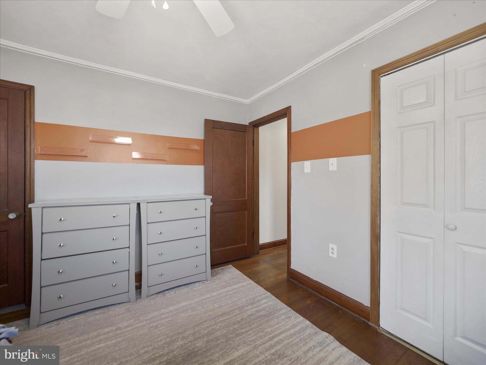 HALFWAY - Residential