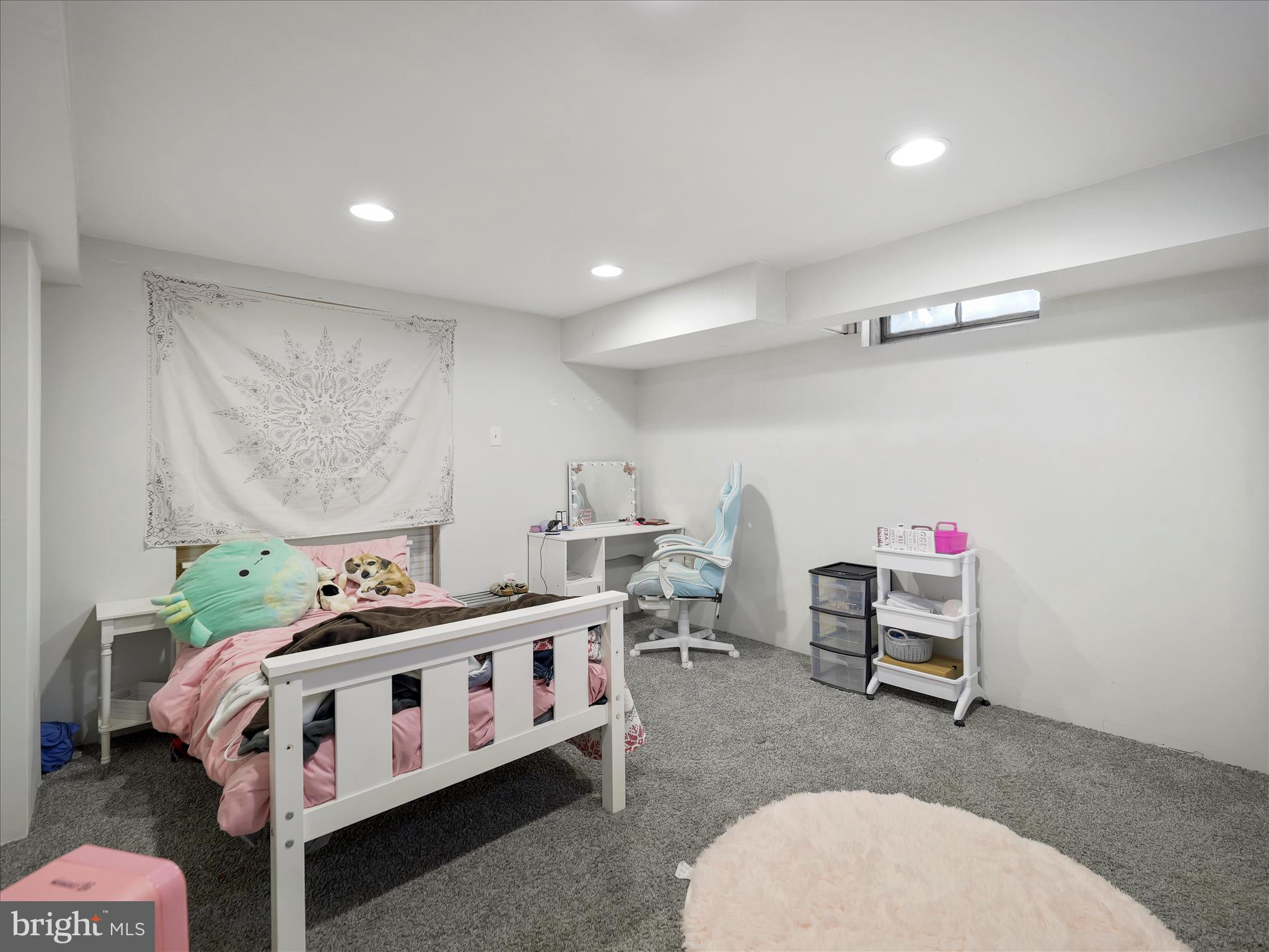 HALFWAY - Residential