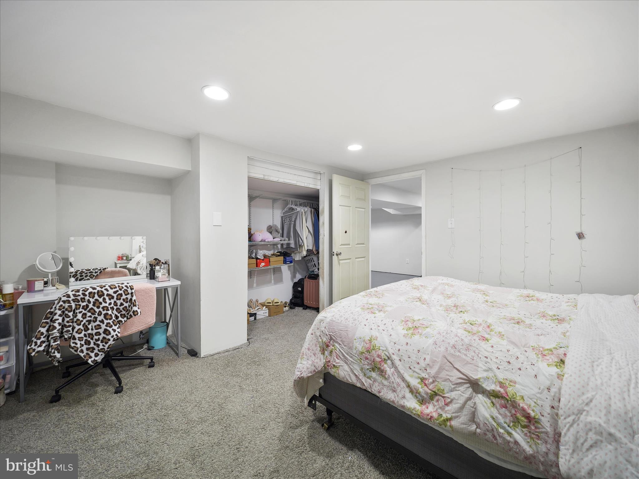 HALFWAY - Residential