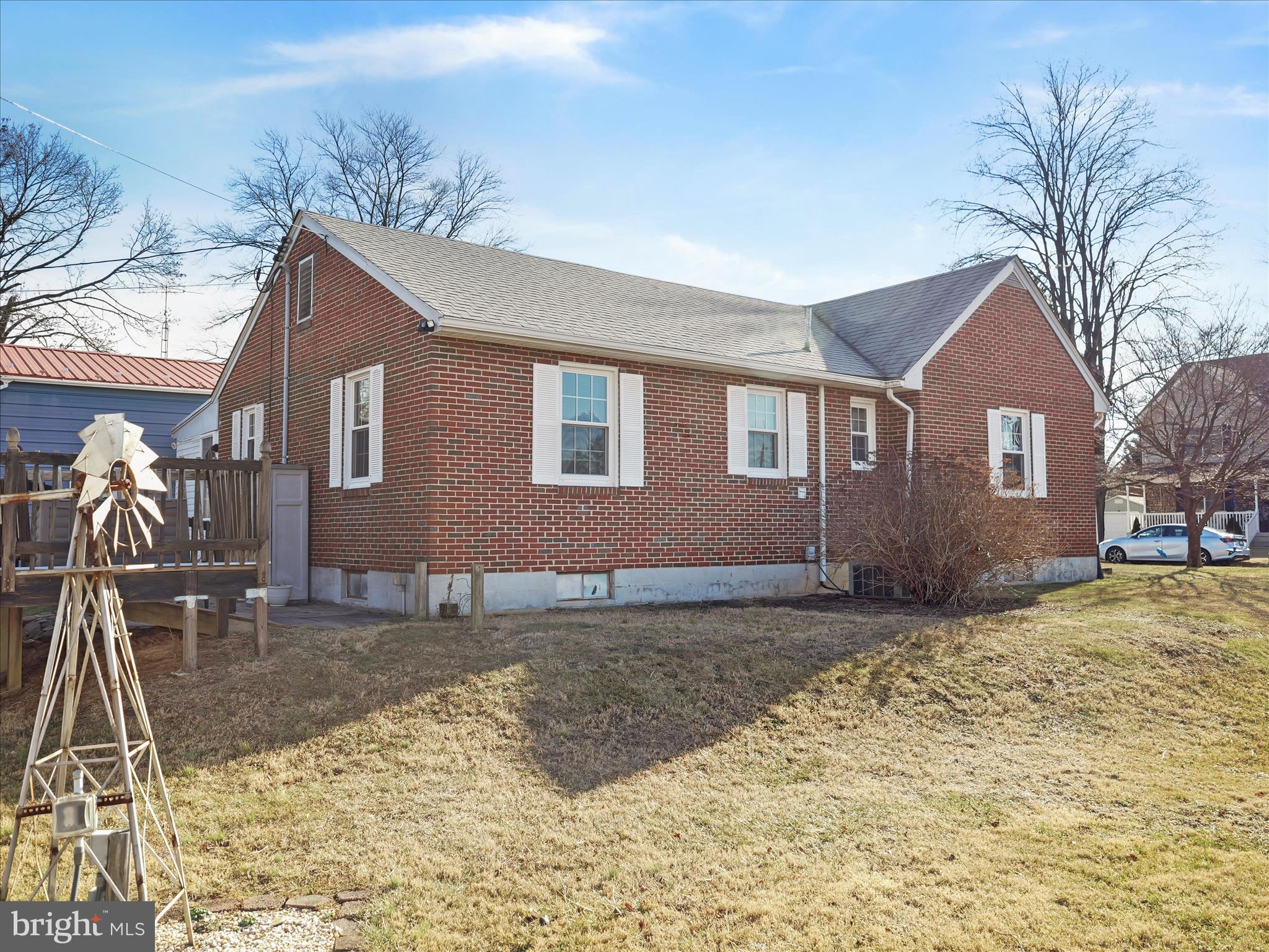 HALFWAY - Residential