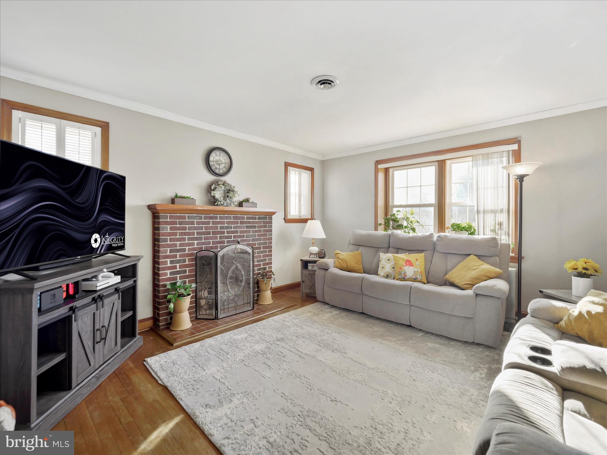 HALFWAY - Residential