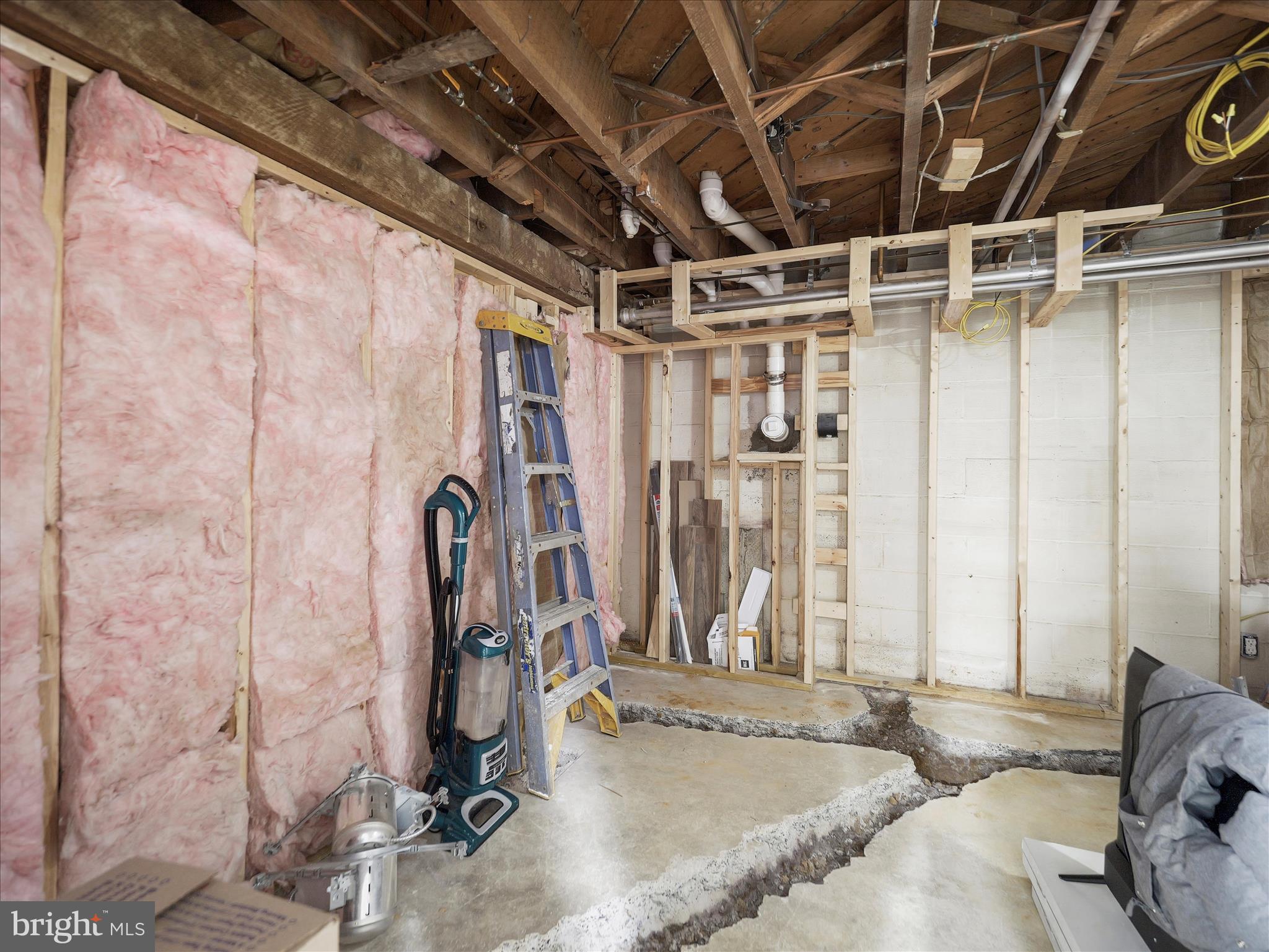 HALFWAY - Residential