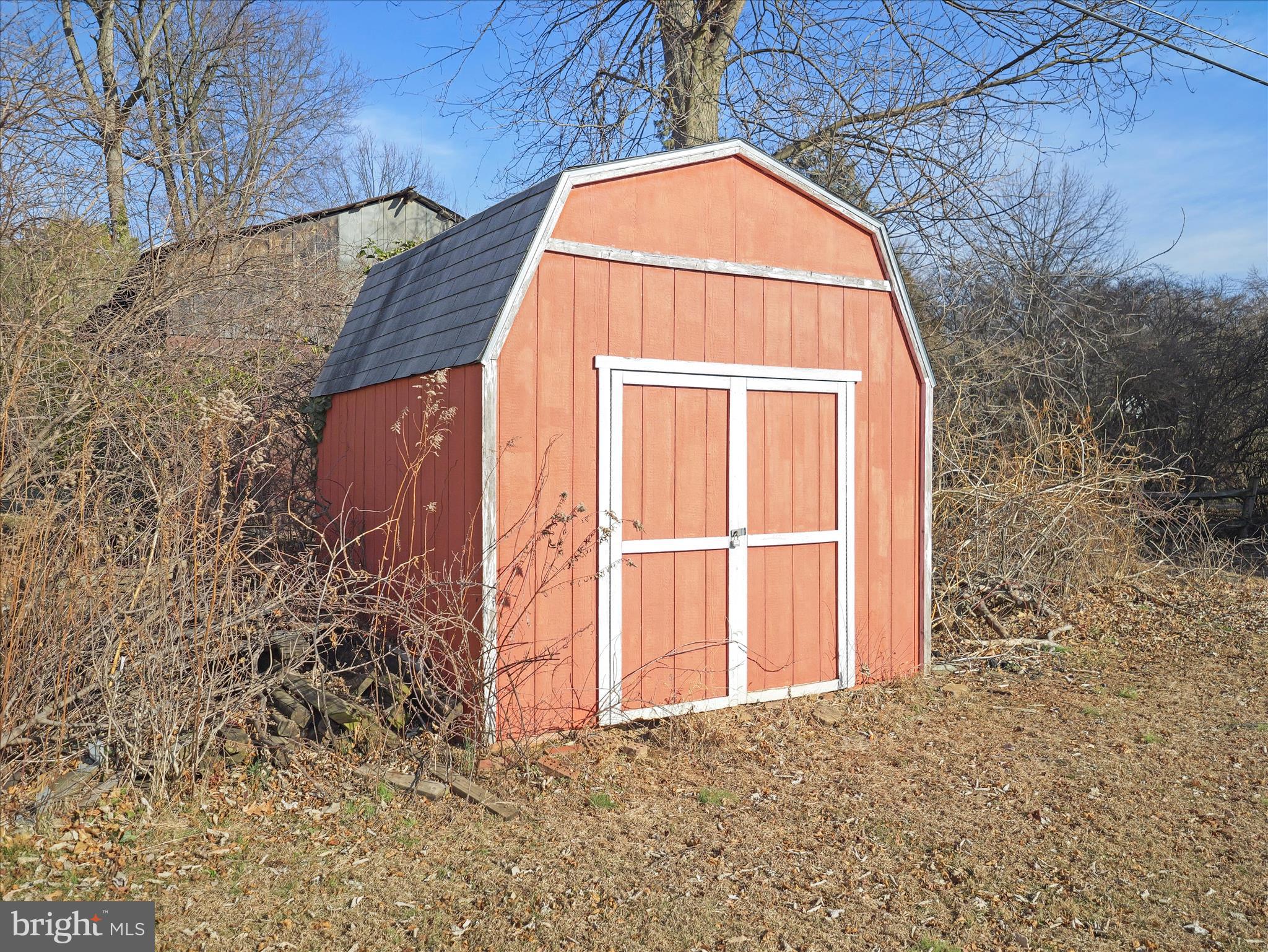 HALFWAY - Residential