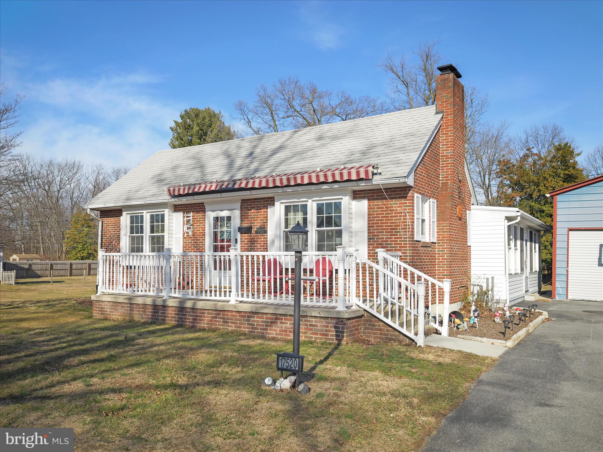 HALFWAY - Residential