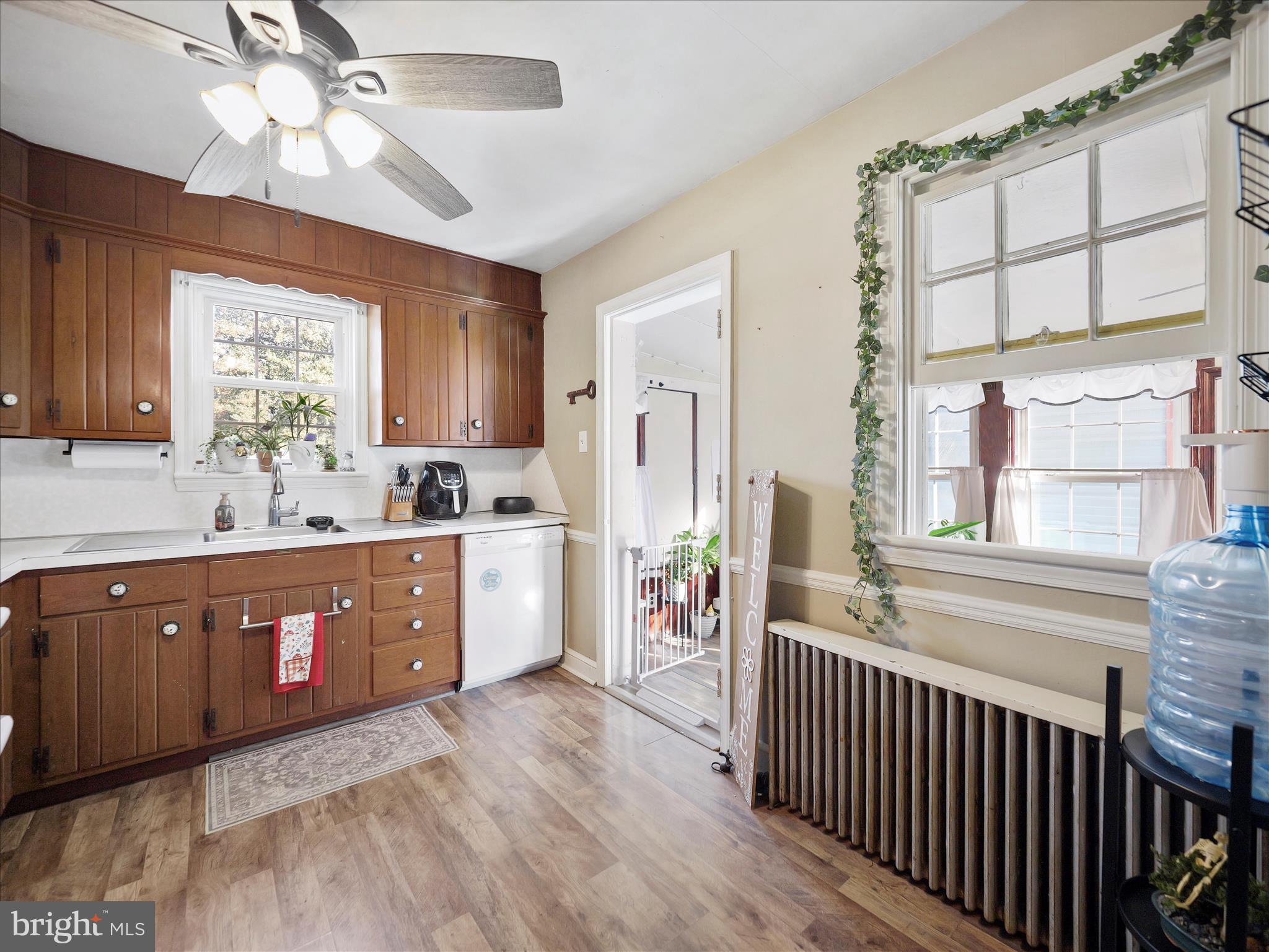 HALFWAY - Residential