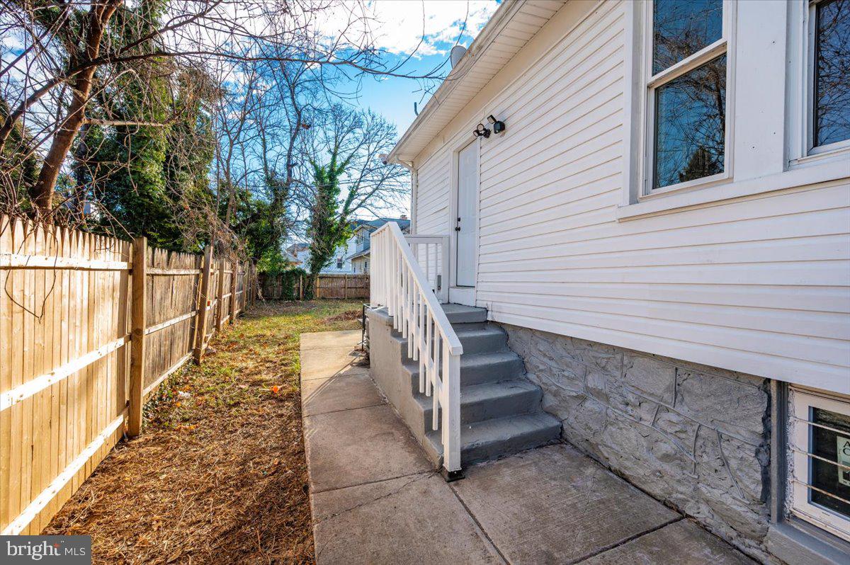 GARRISON - Residential