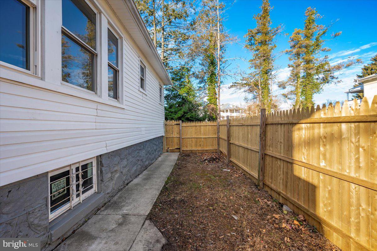 GARRISON - Residential